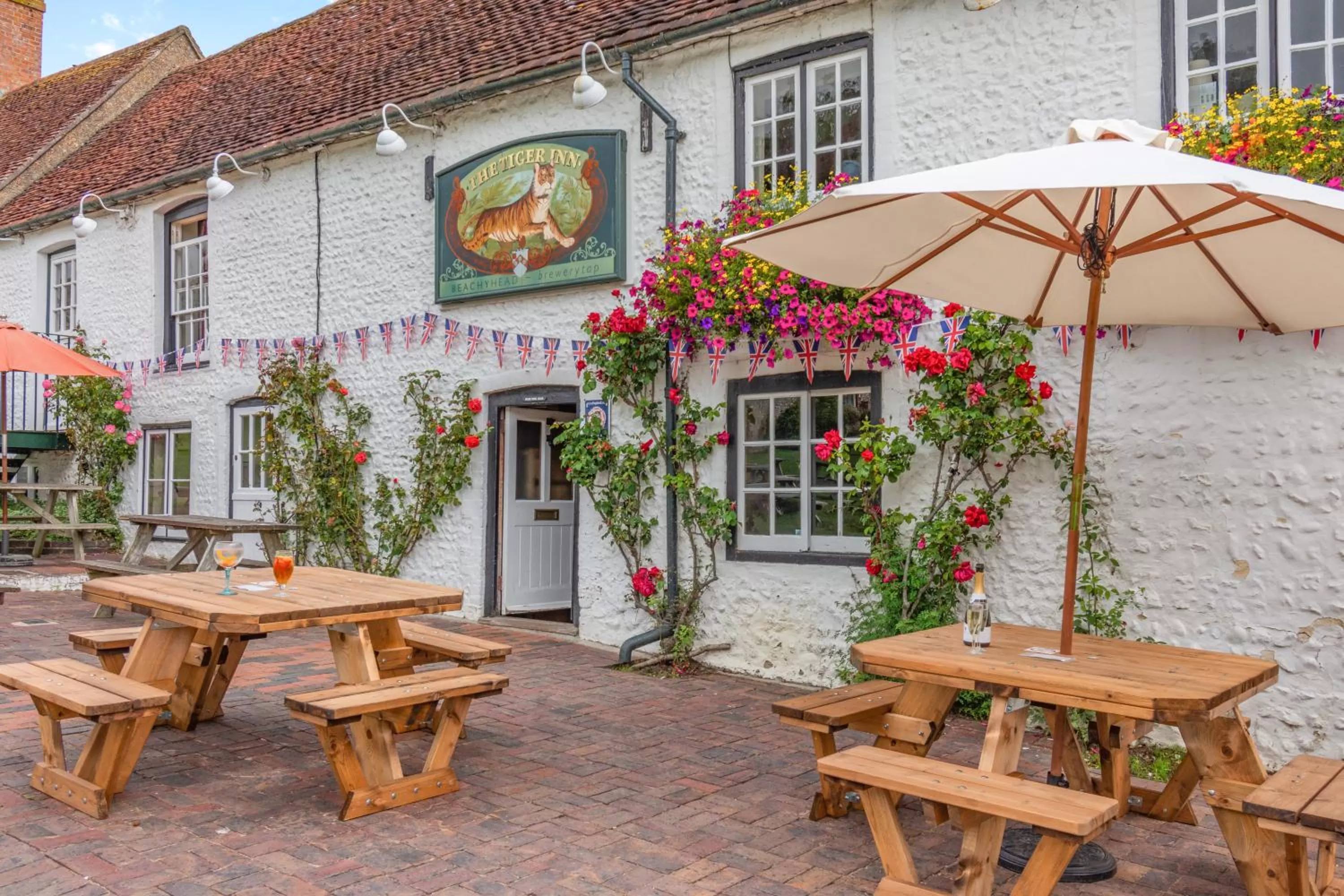 Property building in Tiger Inn - Elizabeth