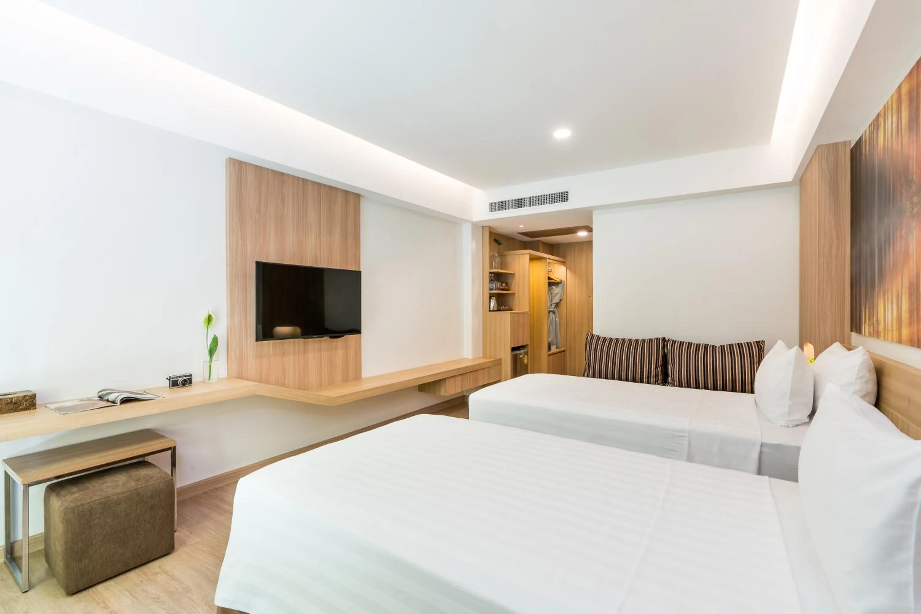 TV and multimedia, Bed in Chaba Cabana Beach Resort
