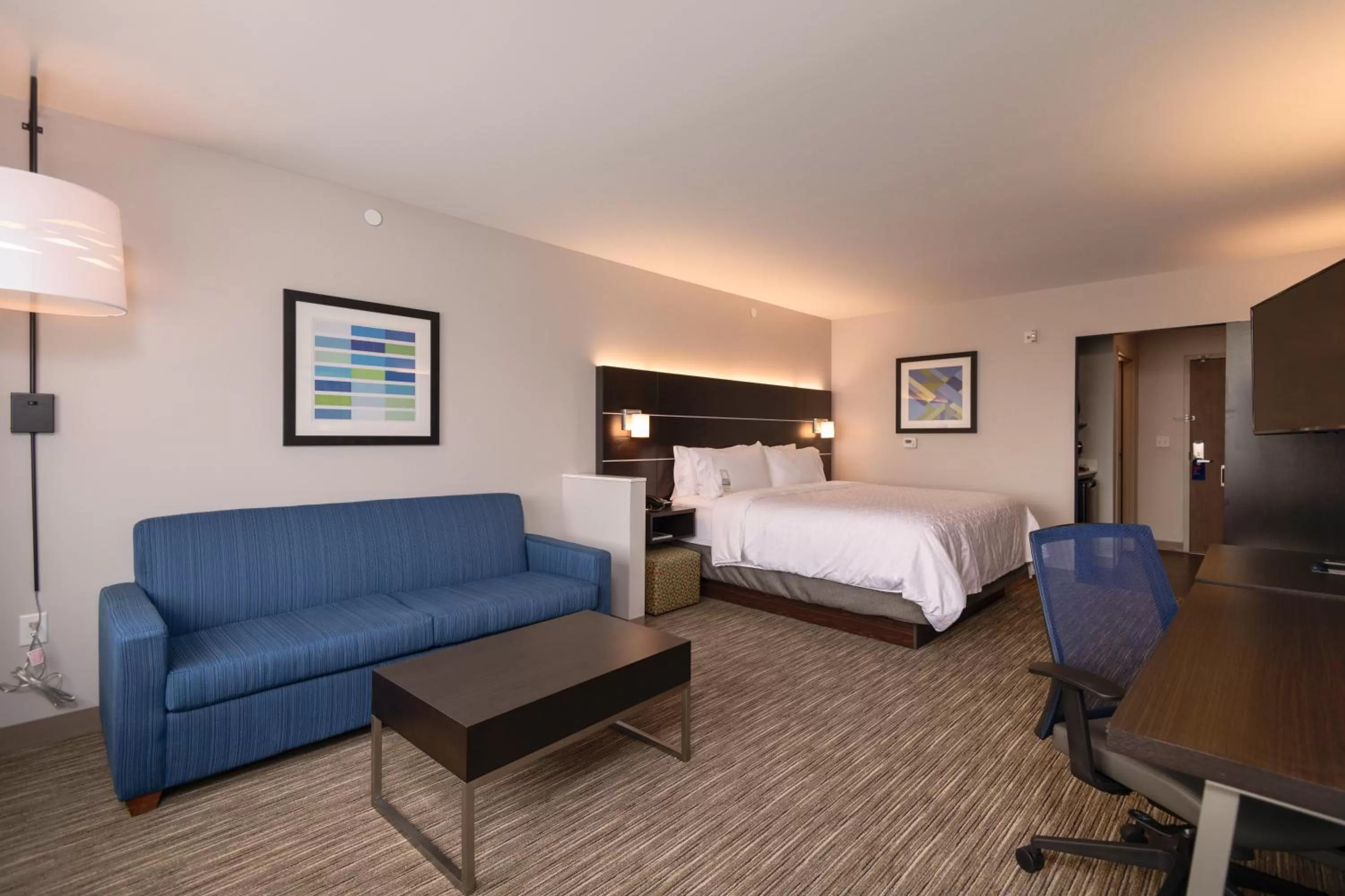 Bedroom, Bed in Holiday Inn Express & Suites - Tulsa Downtown - Arts District by IHG