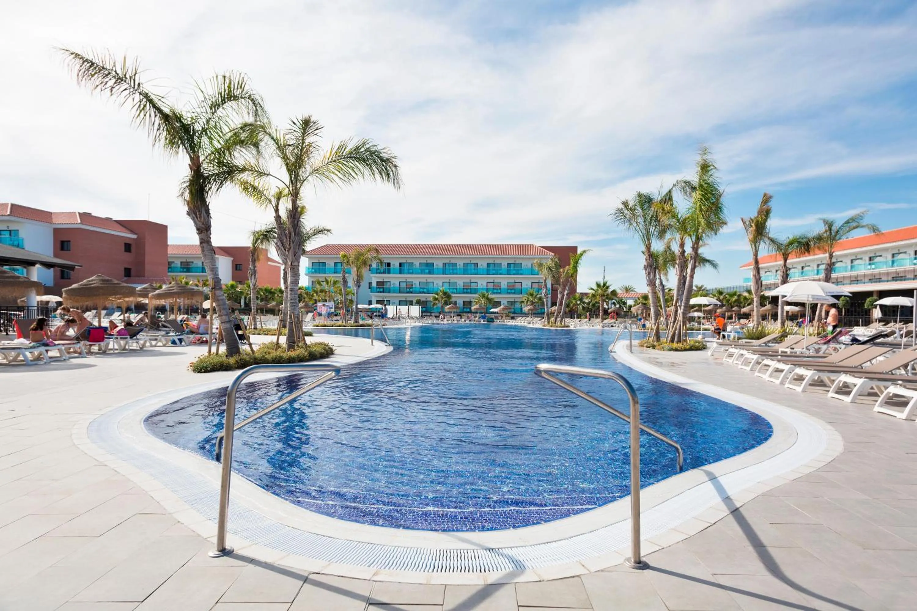 Swimming pool in Hotel Best Costa Ballena