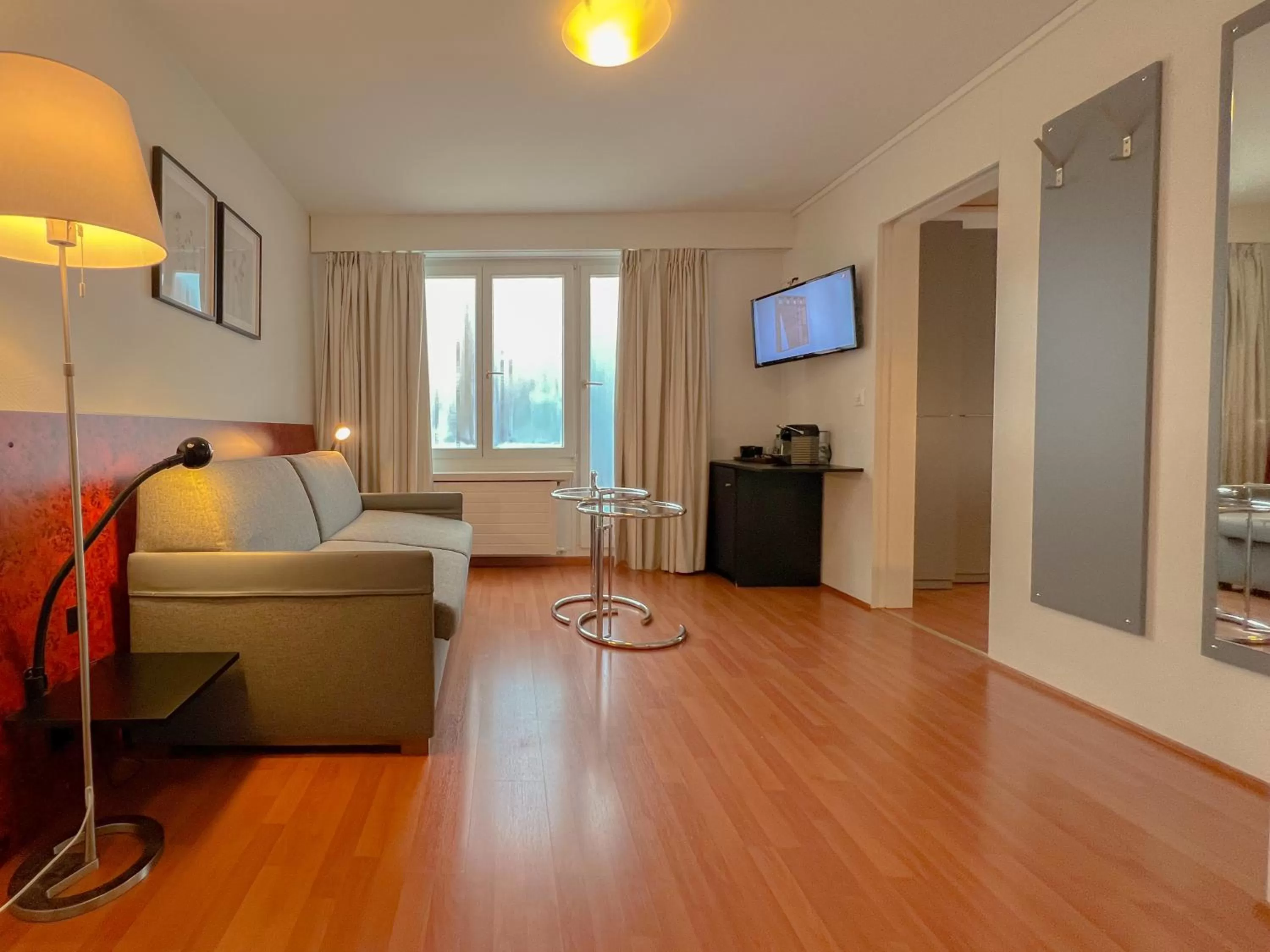 Bed in Hotel Rothaus Luzern & Peruvian Culinary Art