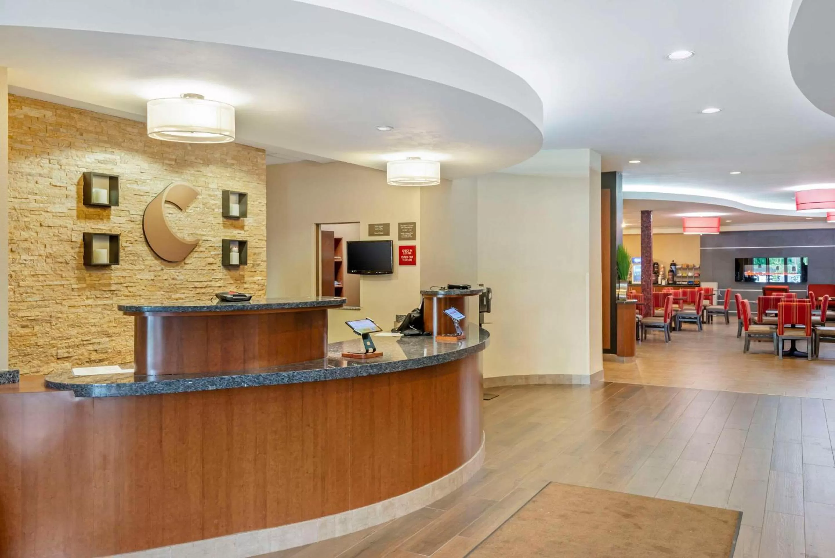 Lobby or reception in Comfort Suites At Virginia Center Commons