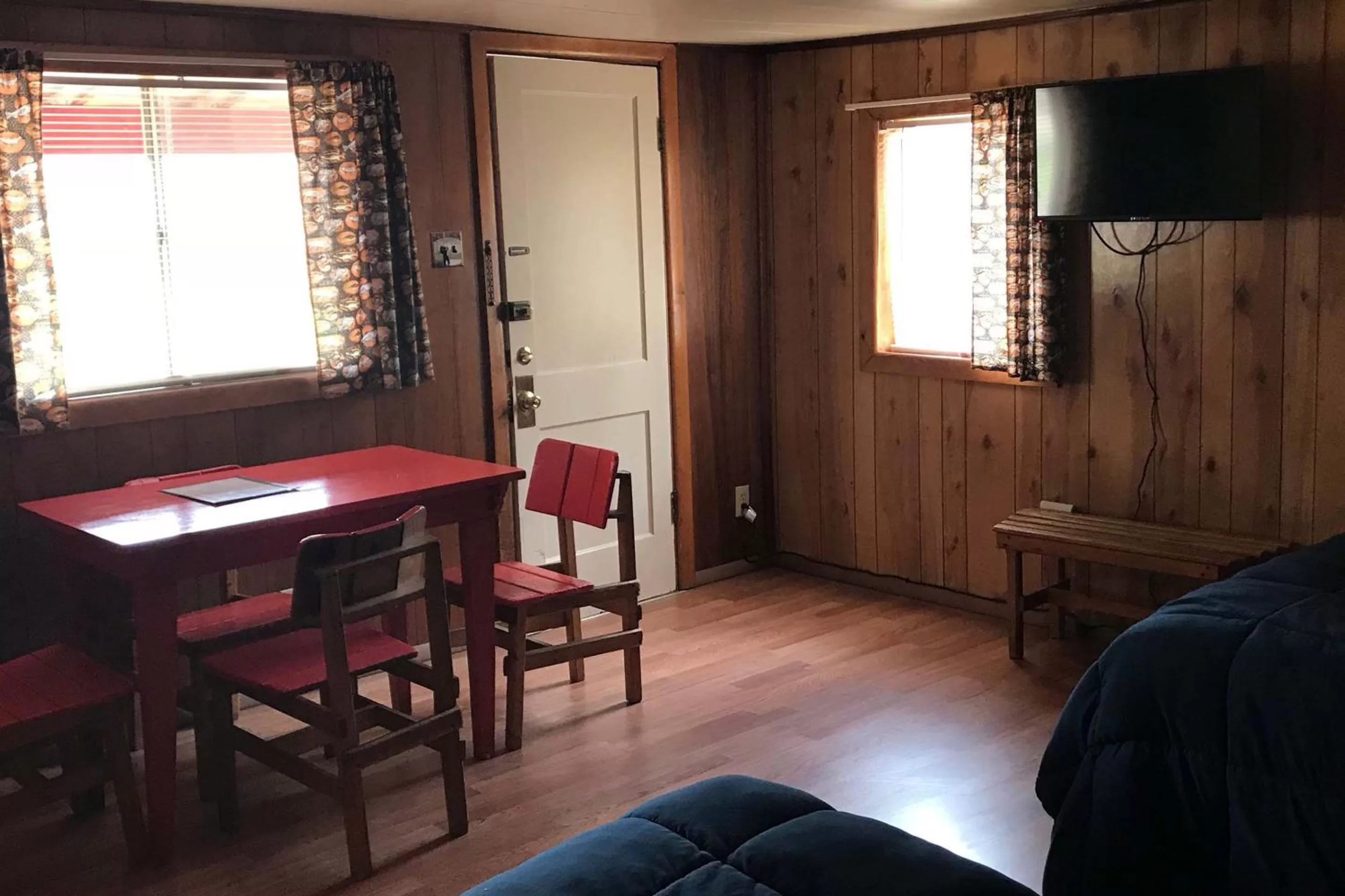 Dining area in Elkhorn Lodge