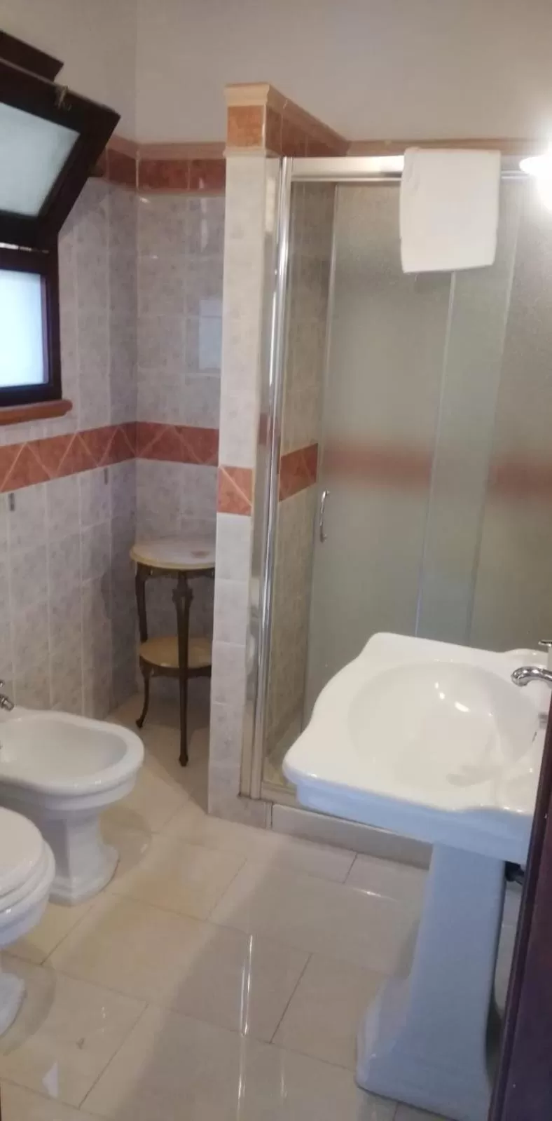 Bathroom in Hotel Sangiuliano 132 centro storico Catania