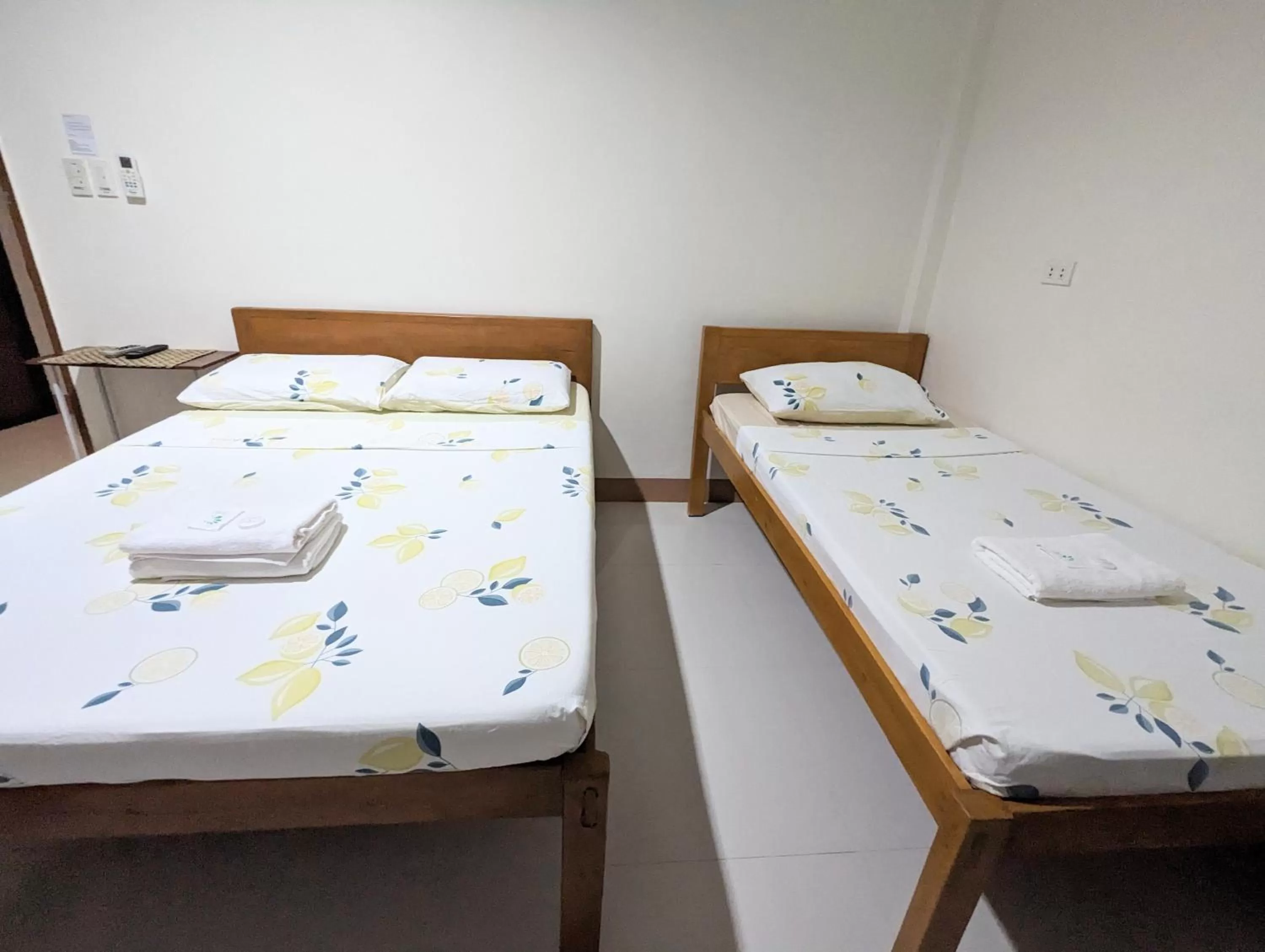 Bed in Charlina Inn Panglao