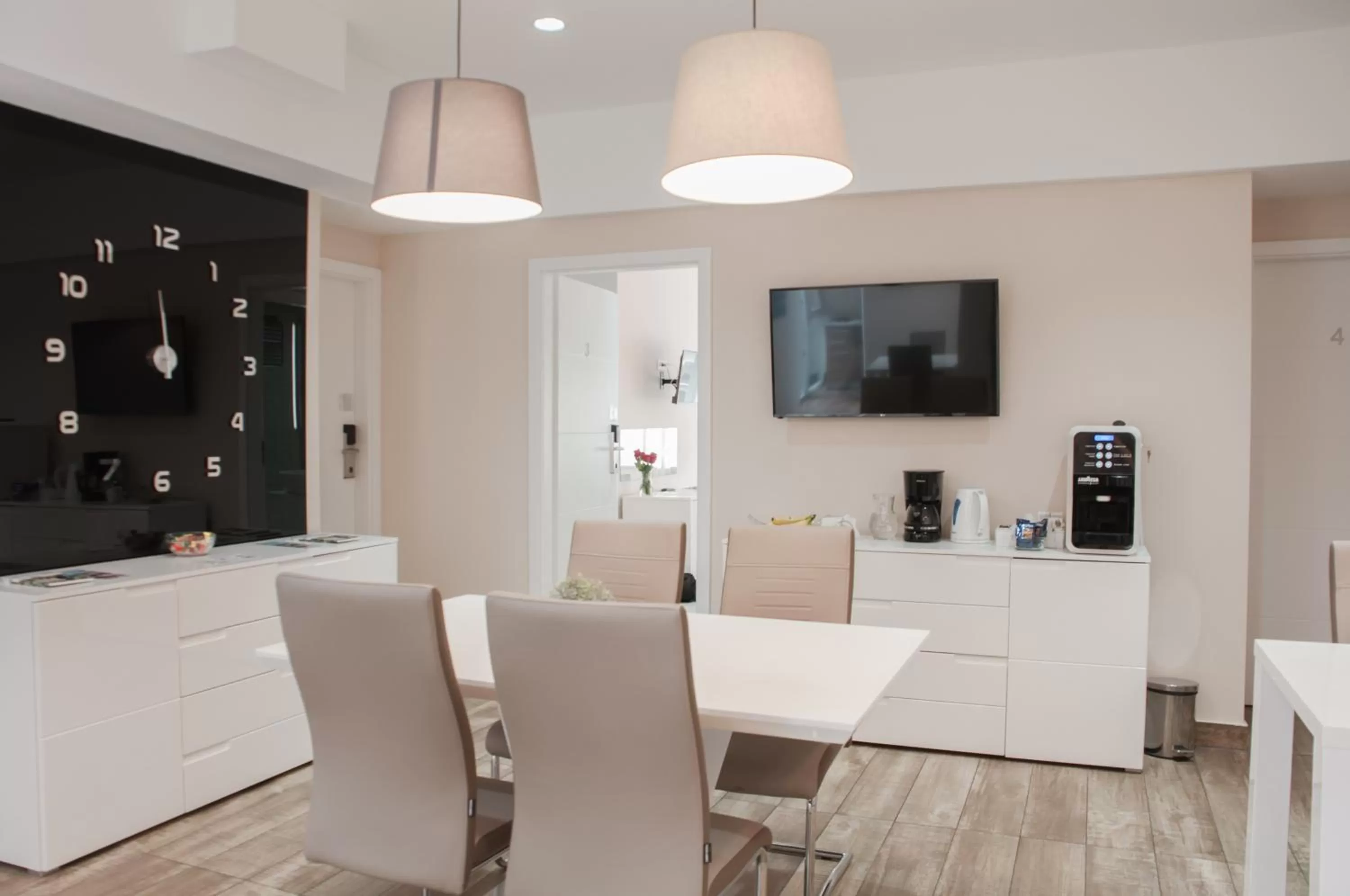 Dining Area in B&B Fontana