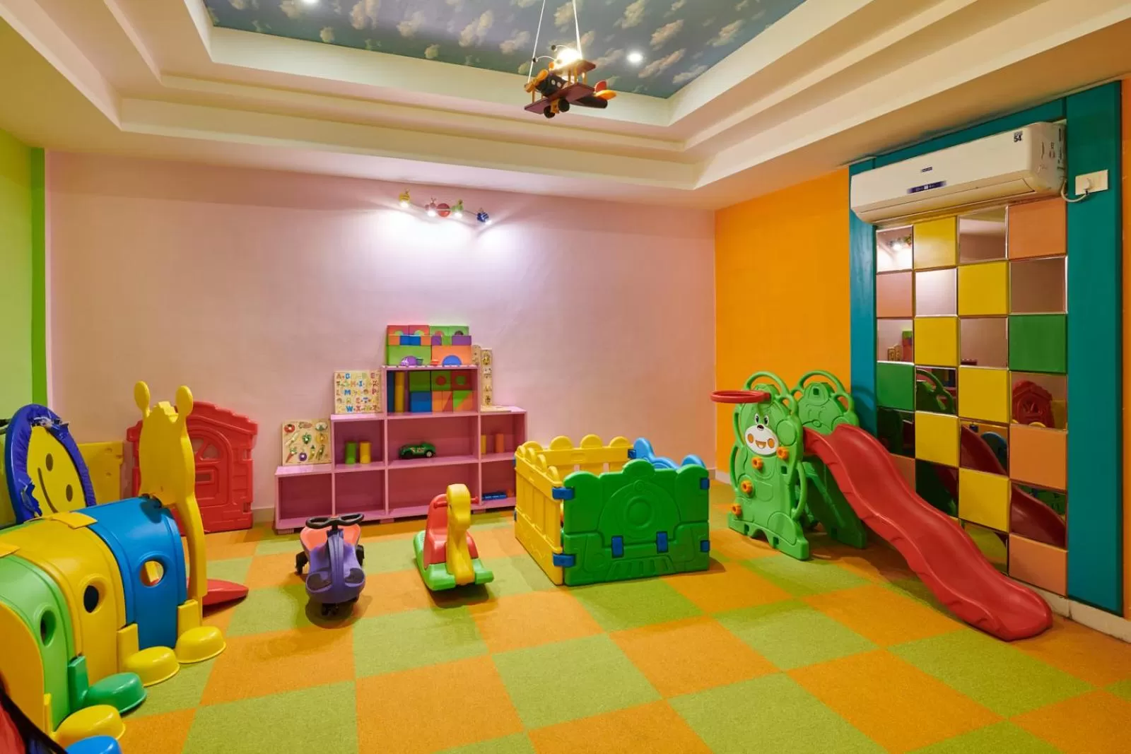 Kids's club in LP Vilas