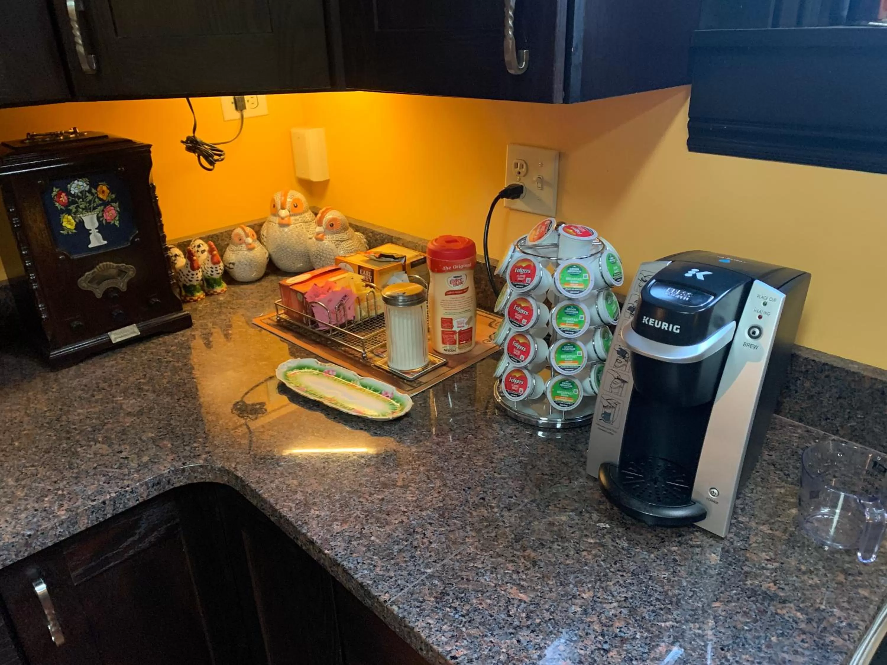 Coffee/tea facilities in Bayberry House Bed and Breakfast