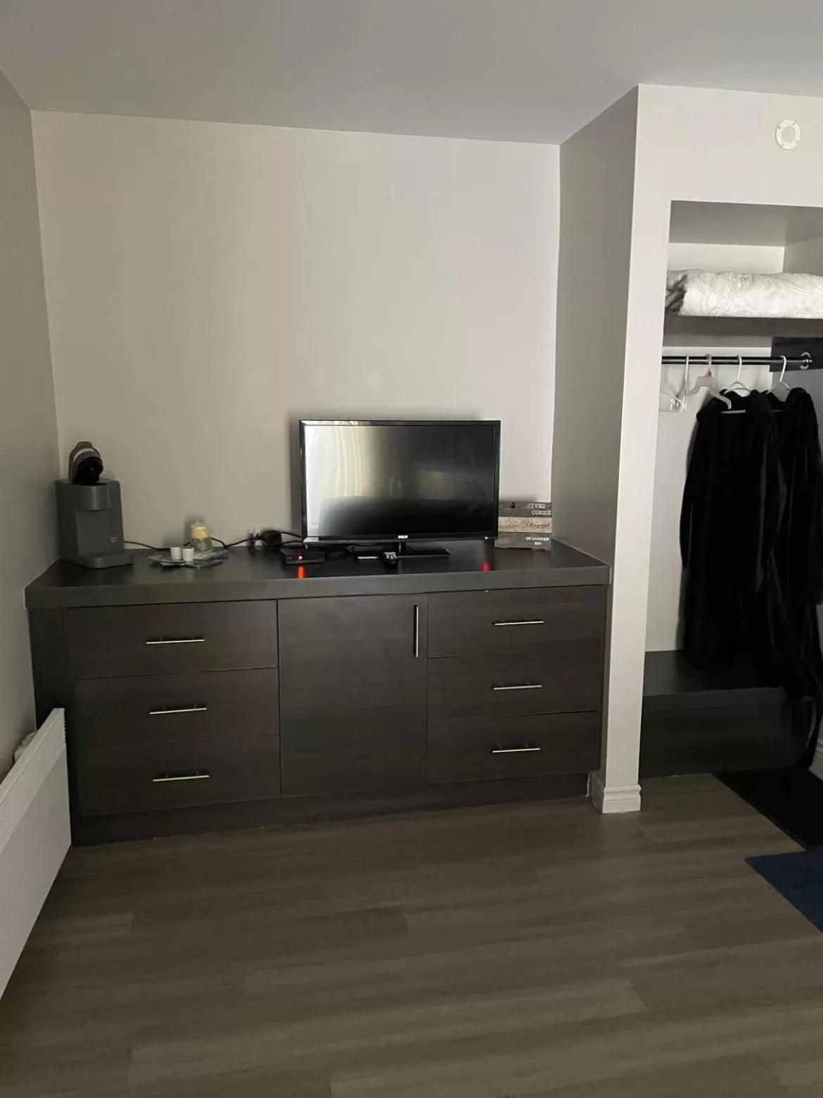 TV and multimedia in Motel du rosier