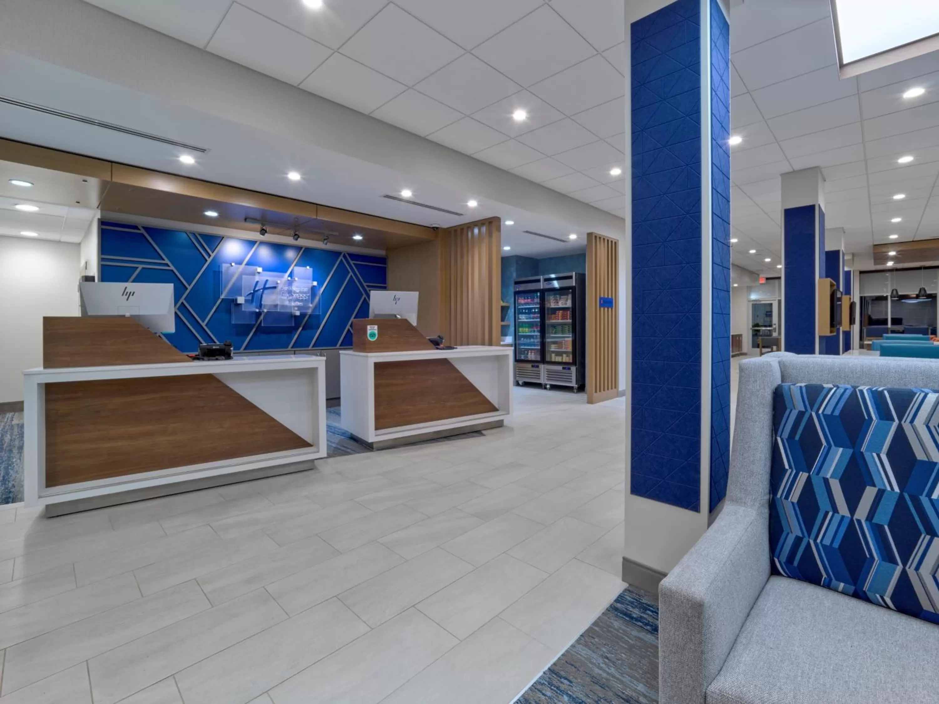 Lobby or reception in Holiday Inn Express - Huntsville Space Center by IHG