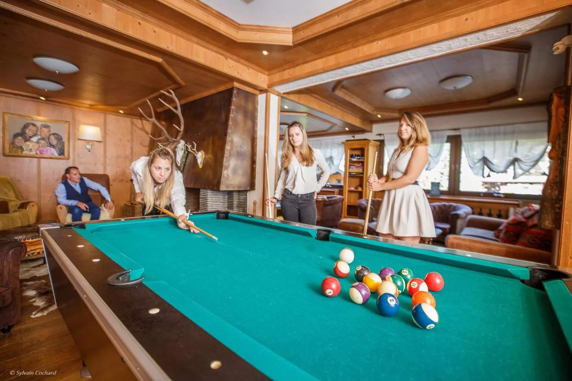 Staff in Hôtel Macchi Restaurant & Spa