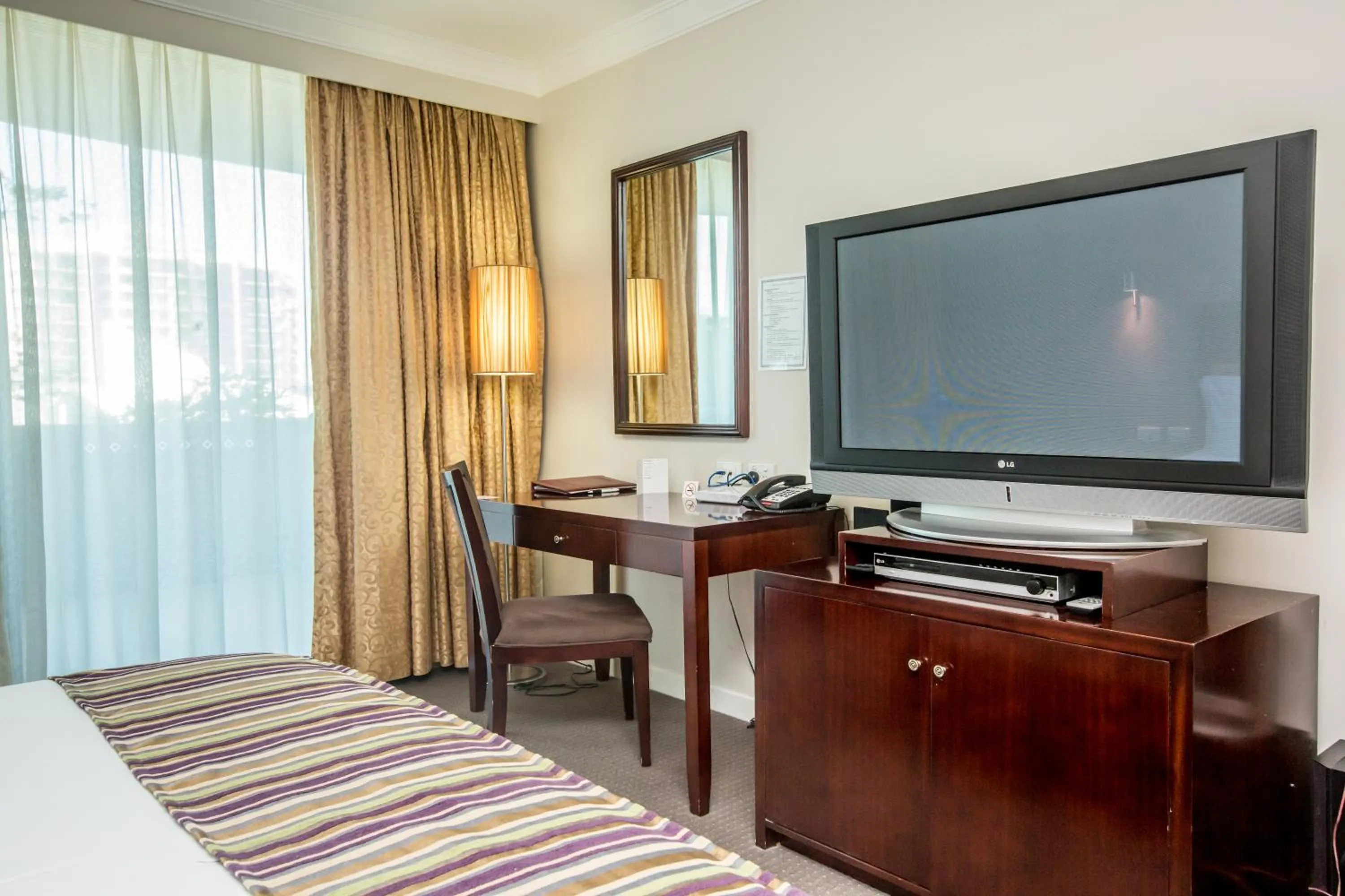 TV and multimedia, Bed in Hotel Gloria