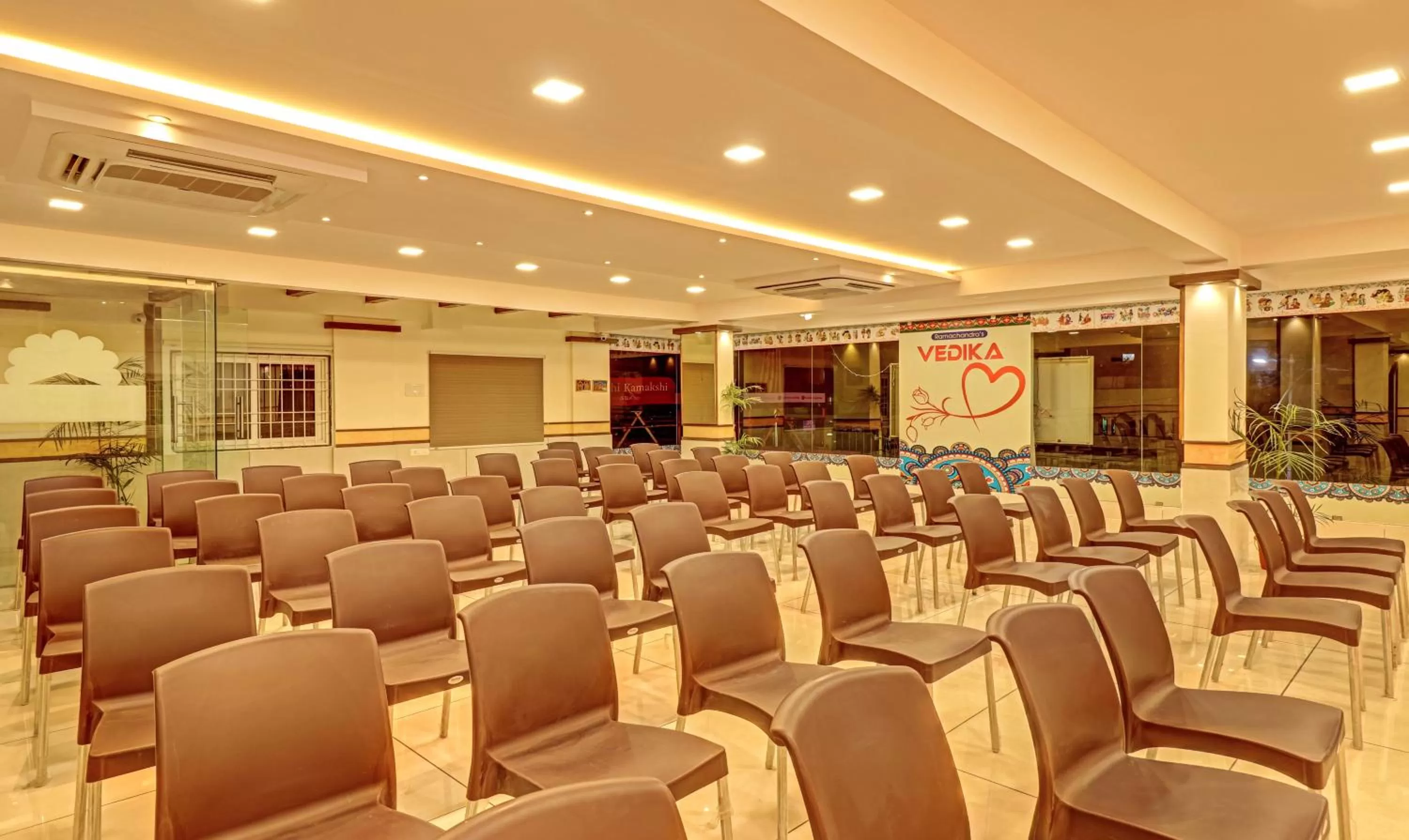 Meeting/conference room in Treebo Rainbow Grand