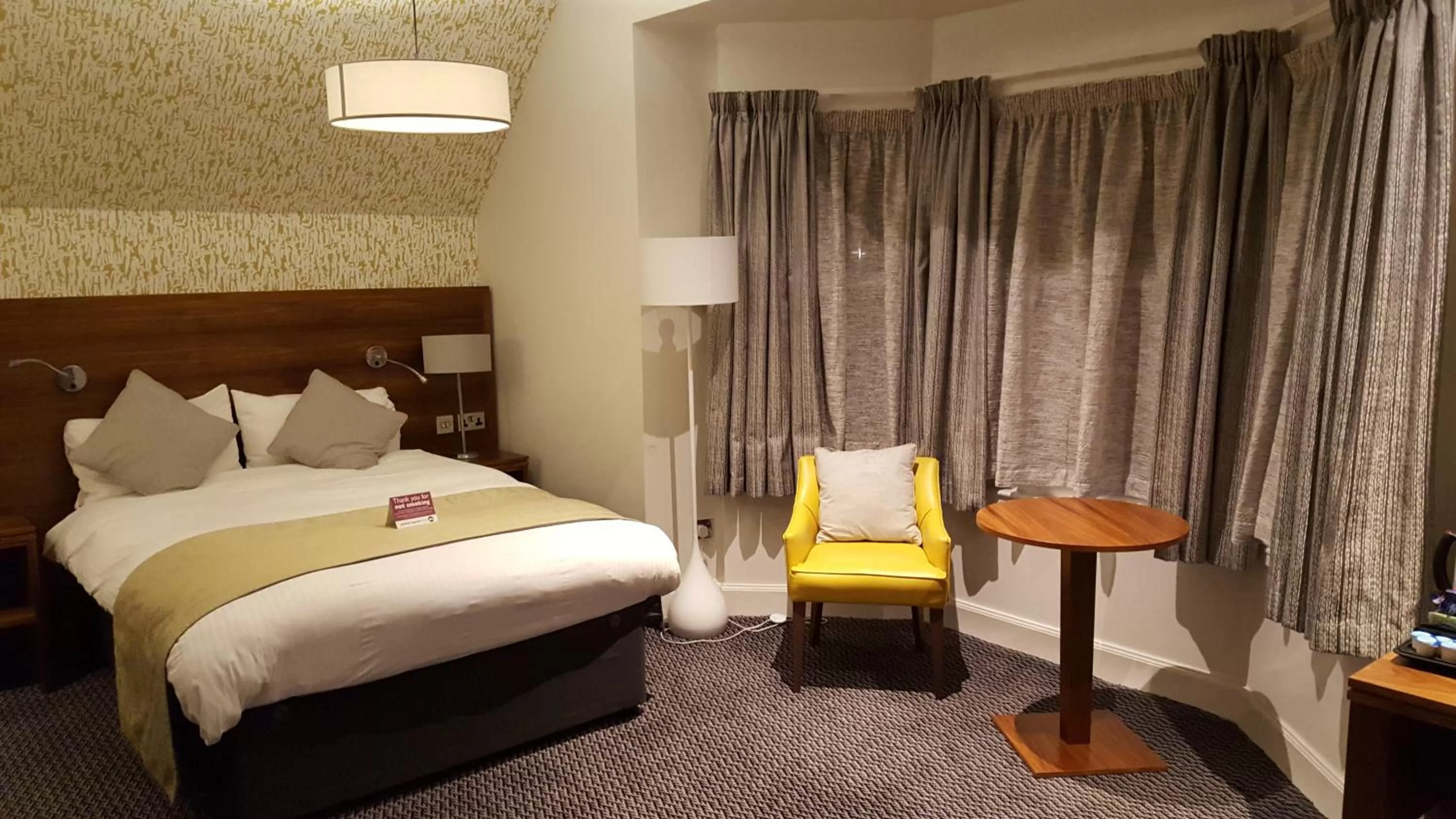 Toilet, Bed in The Cross Keys