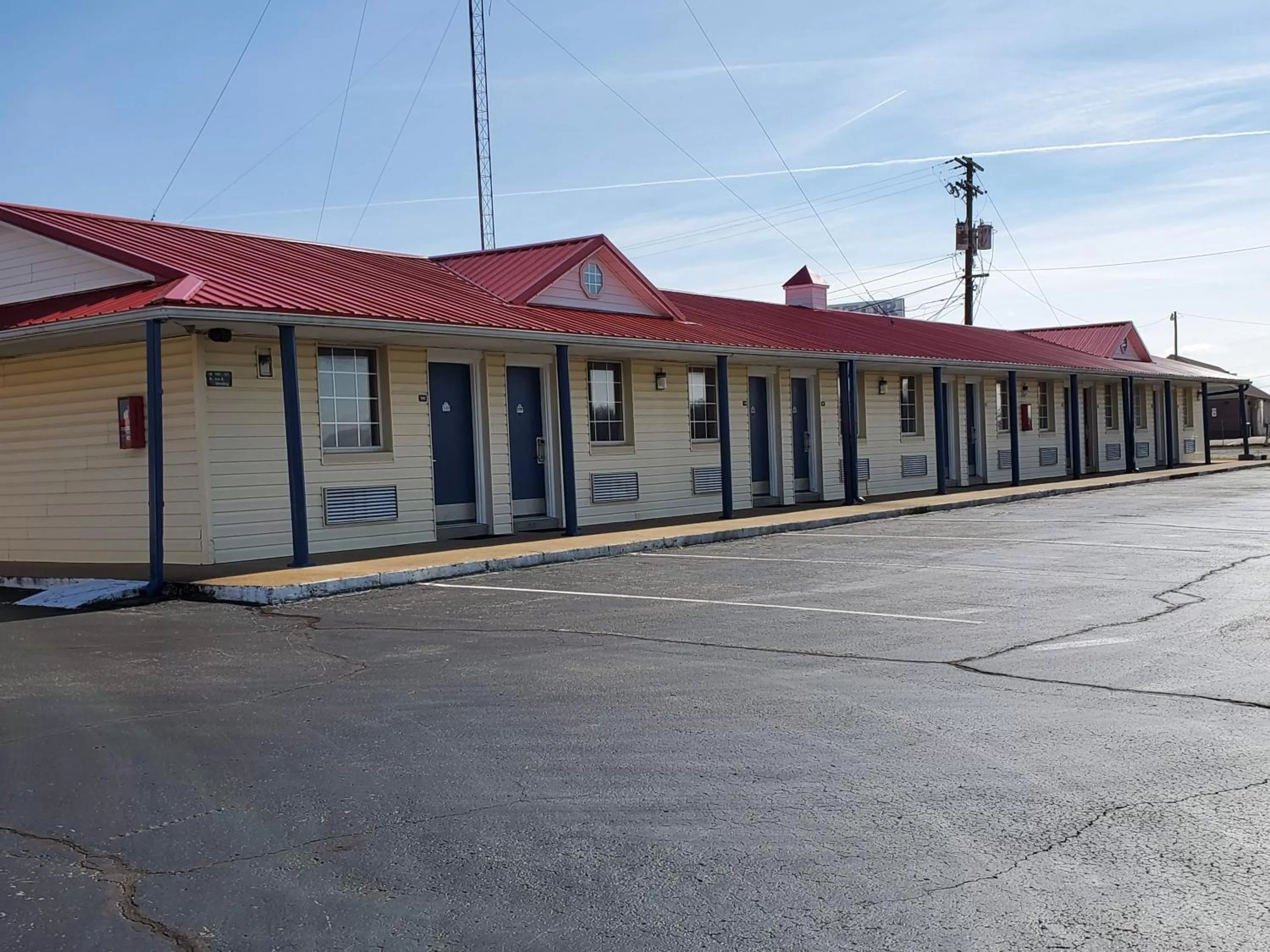 Property building in Americas Best Value Inn Wildersville