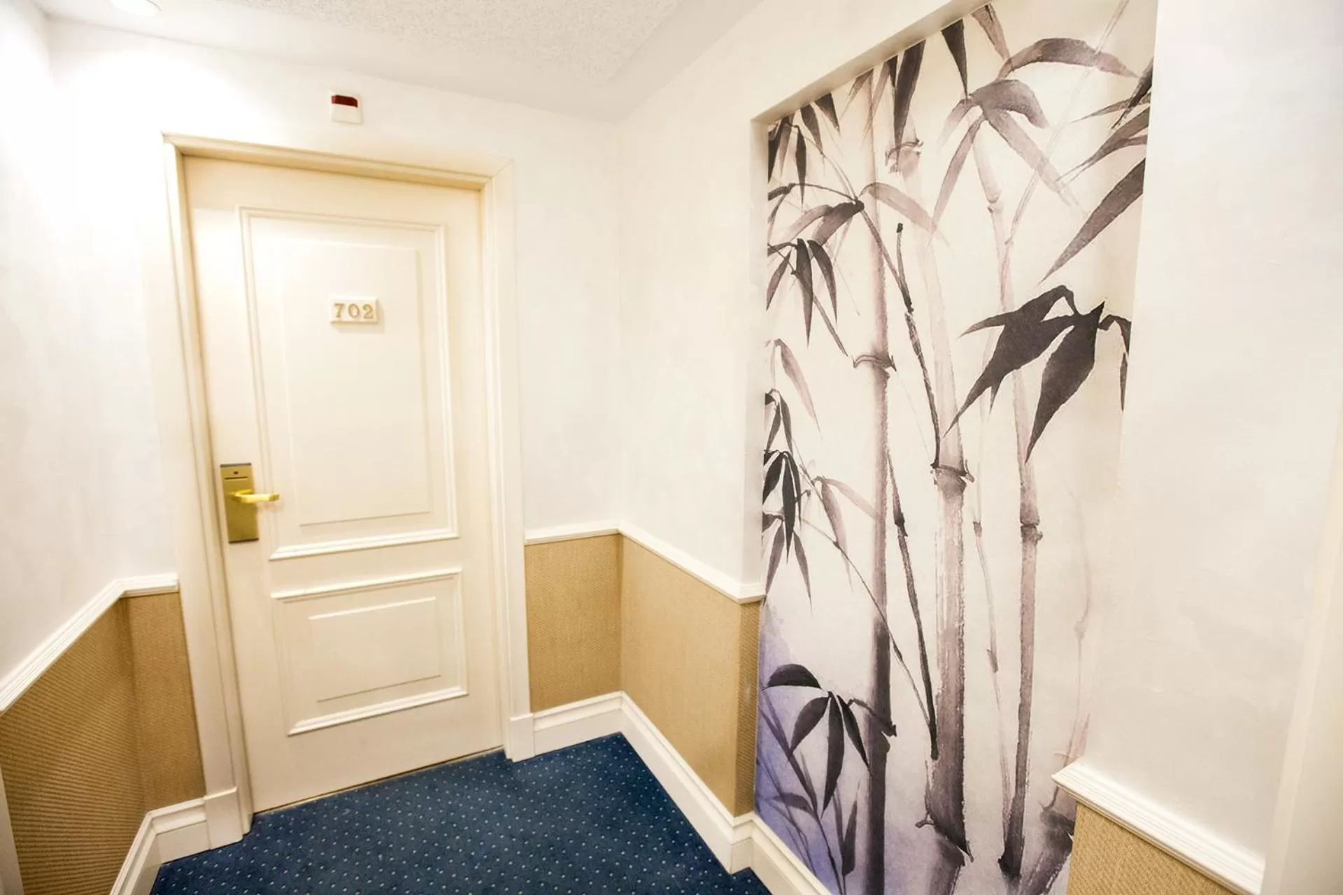 Decorative detail in Hotel Alfonso VIII