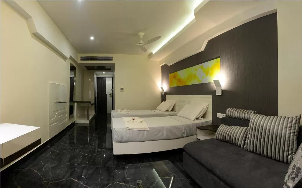 Photo of the whole room, Bed in Hotel Vijay Elanza