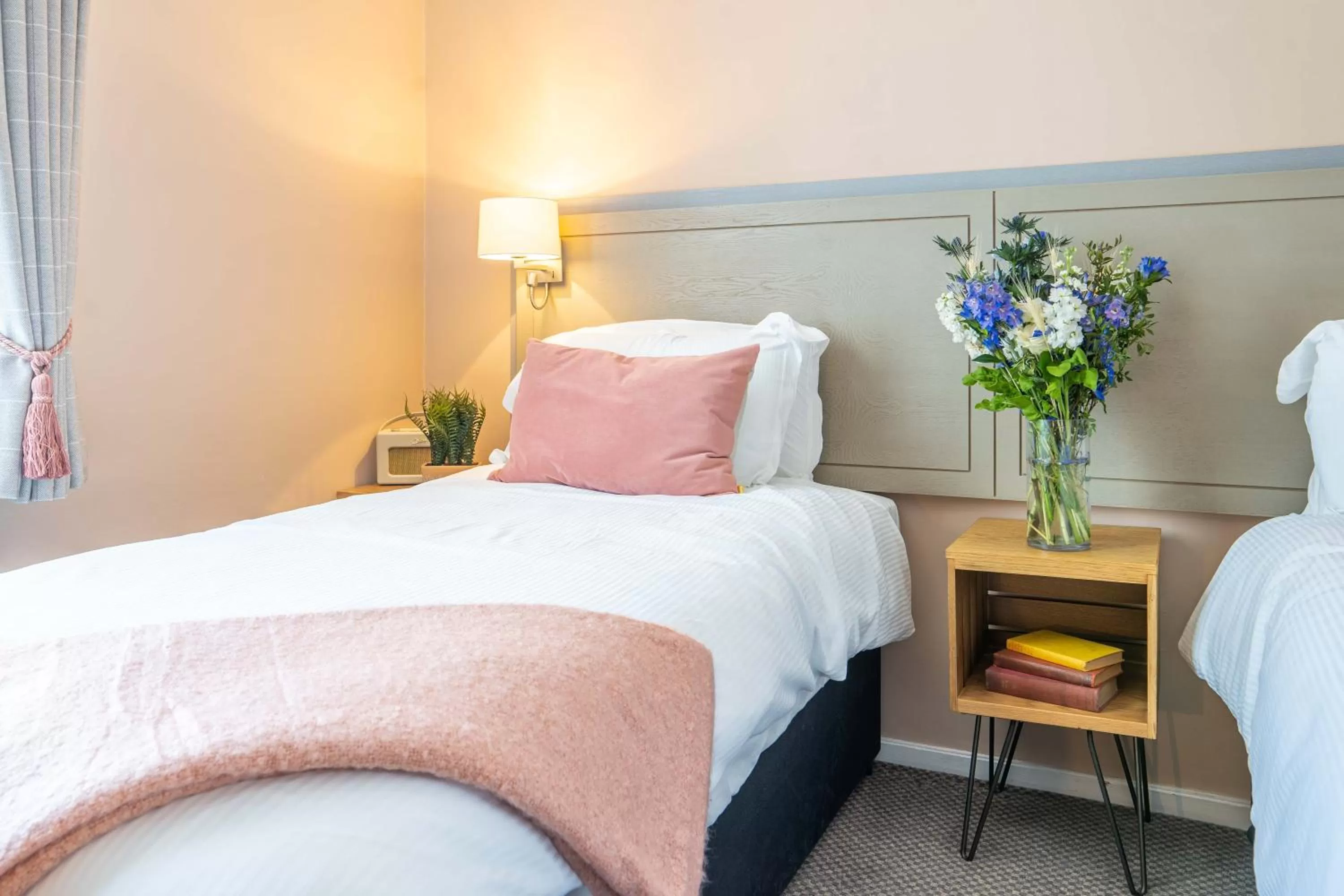 Bedroom, Bed in Hartford Hall on School Lane