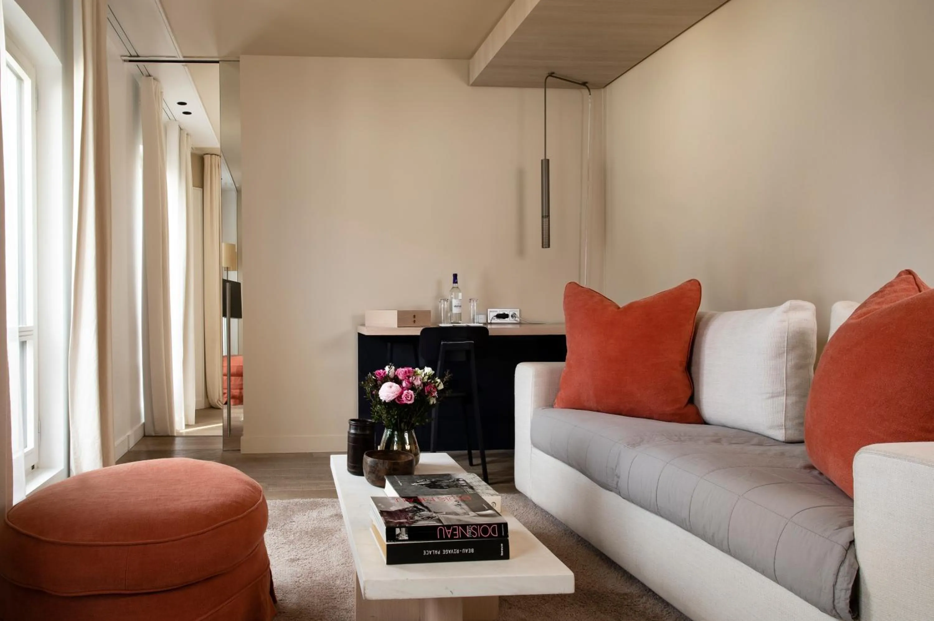 Other in Hotel de Nell