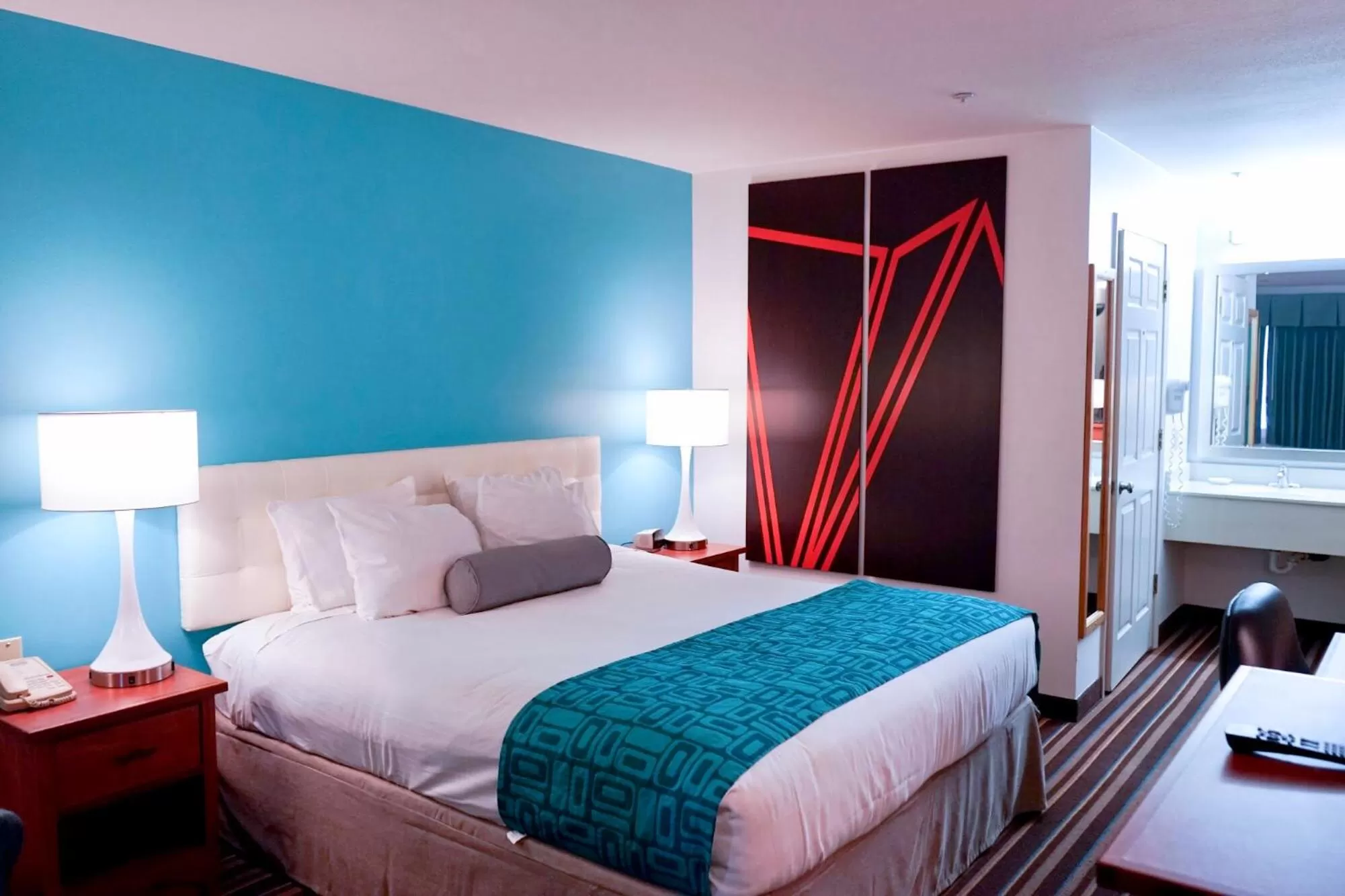 Bed in Howard Johnson by Wyndham Salinas