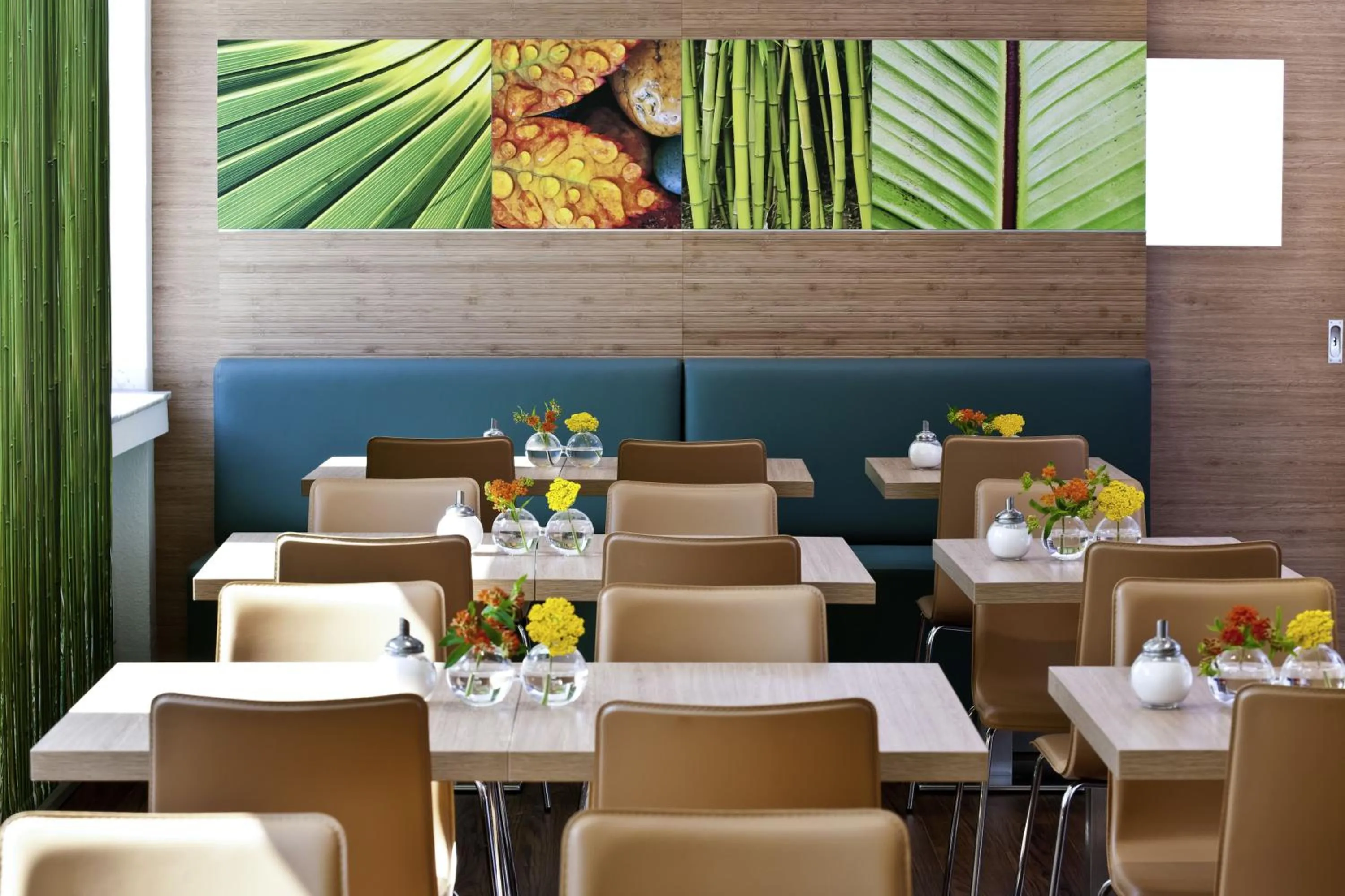 Breakfast in Ibis Hotel Köln Am Dom