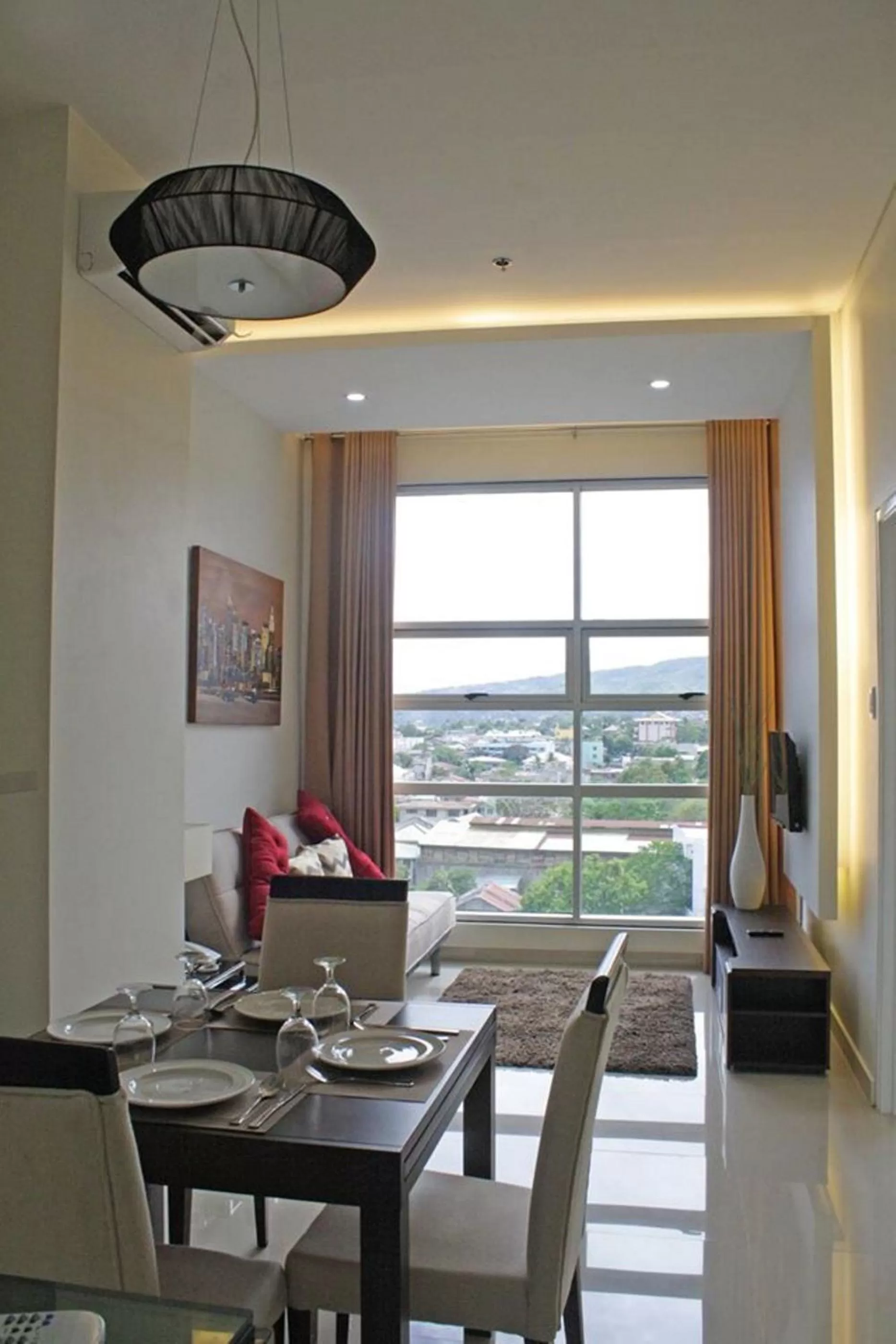 Restaurant/places to eat in Hamersons Hotel Cebu