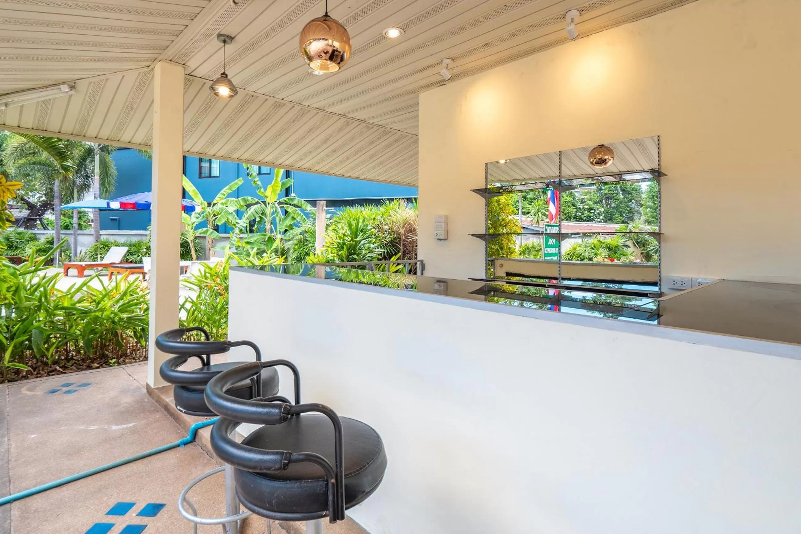 Lounge or bar in Tycoon place garden