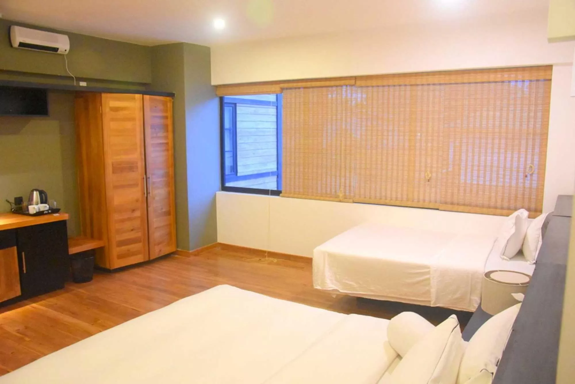 Bedroom, Bed in Manuka Hillwood Hotel