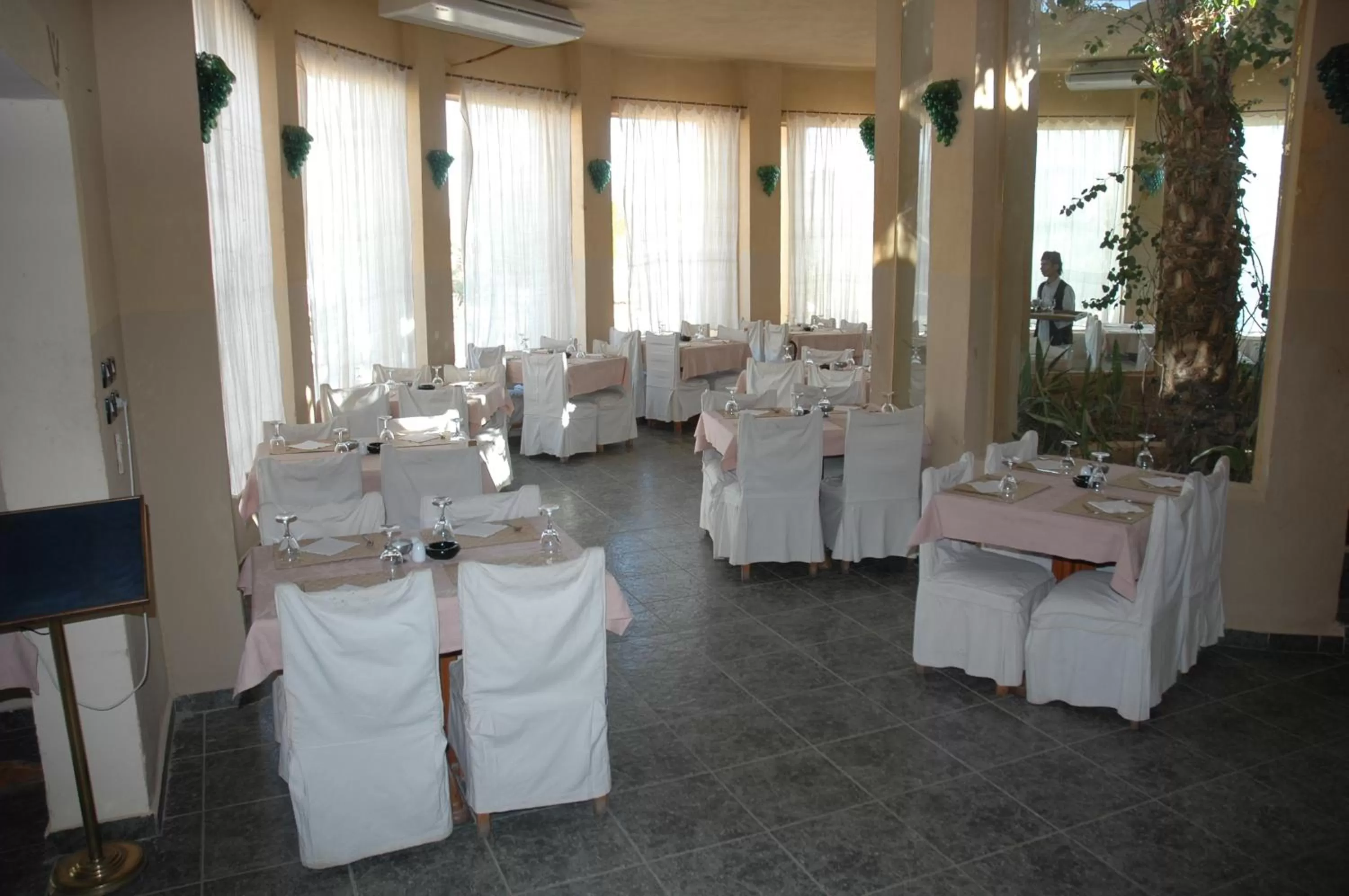 Restaurant/places to eat in Siwa Shali Resort