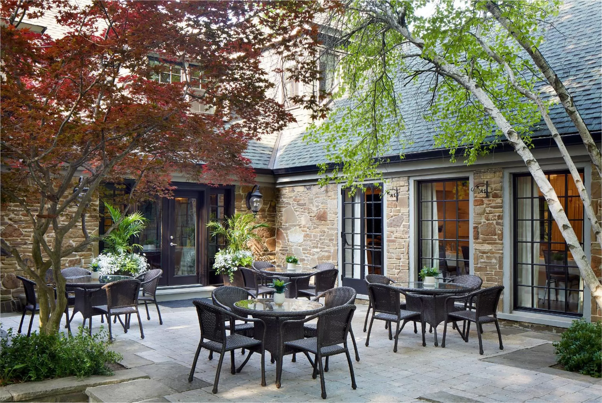 Restaurant/places to eat in The Glenerin Inn