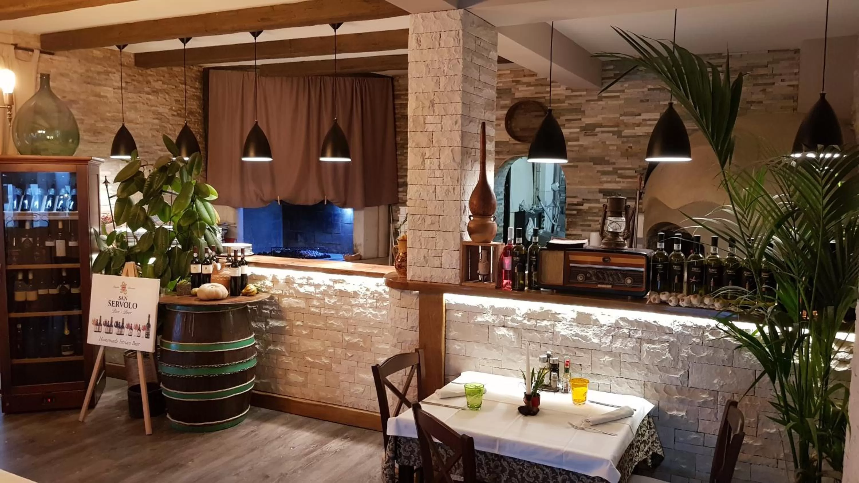 Restaurant/Places to Eat in Boutique B&B Luna