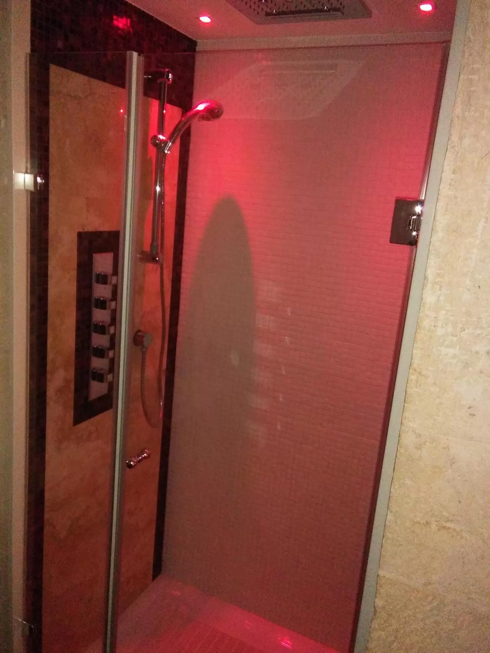 Shower, Bathroom in ARCOBELLO Suite Rooms