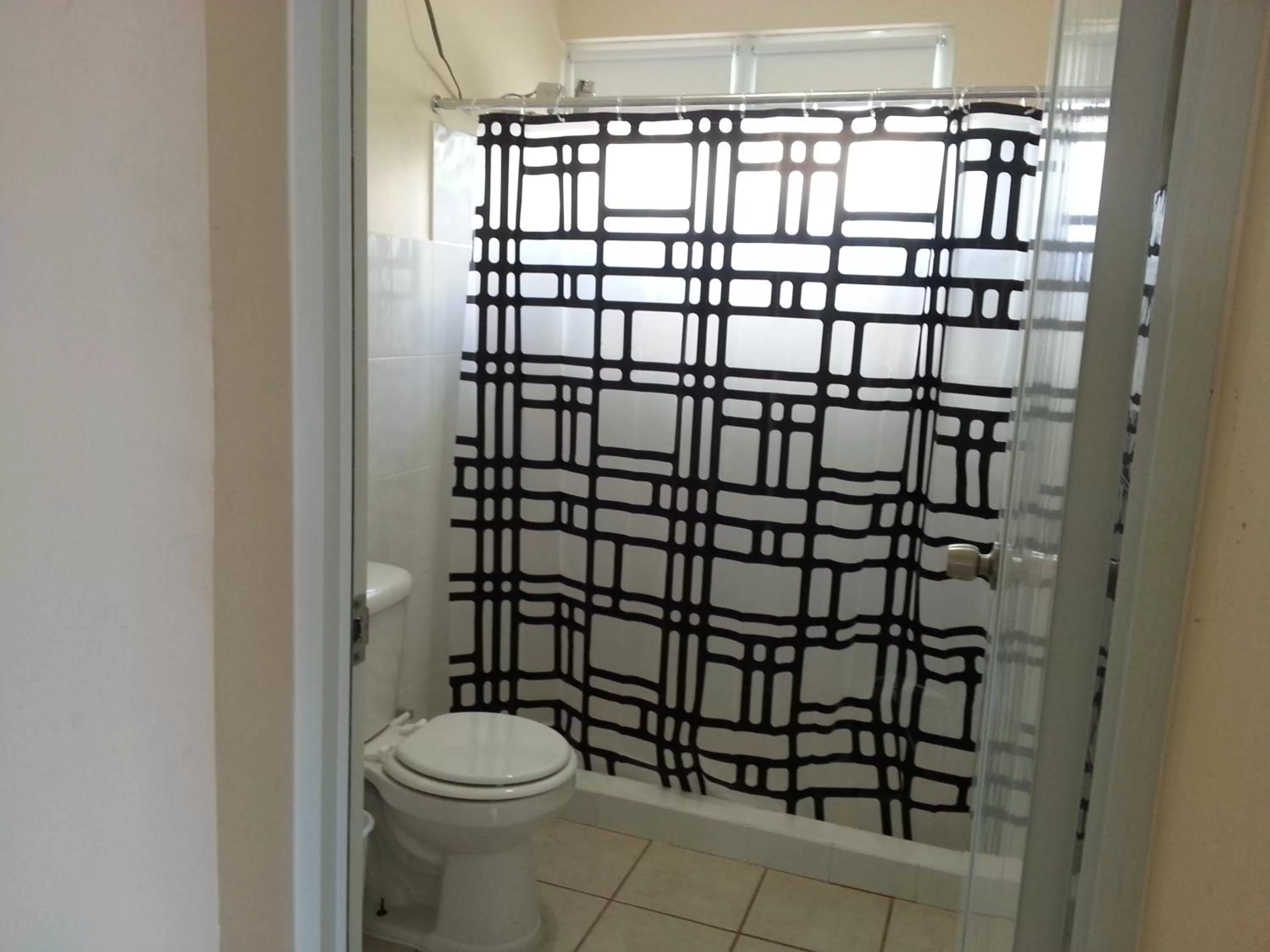 Shower in Aguada of the Seas