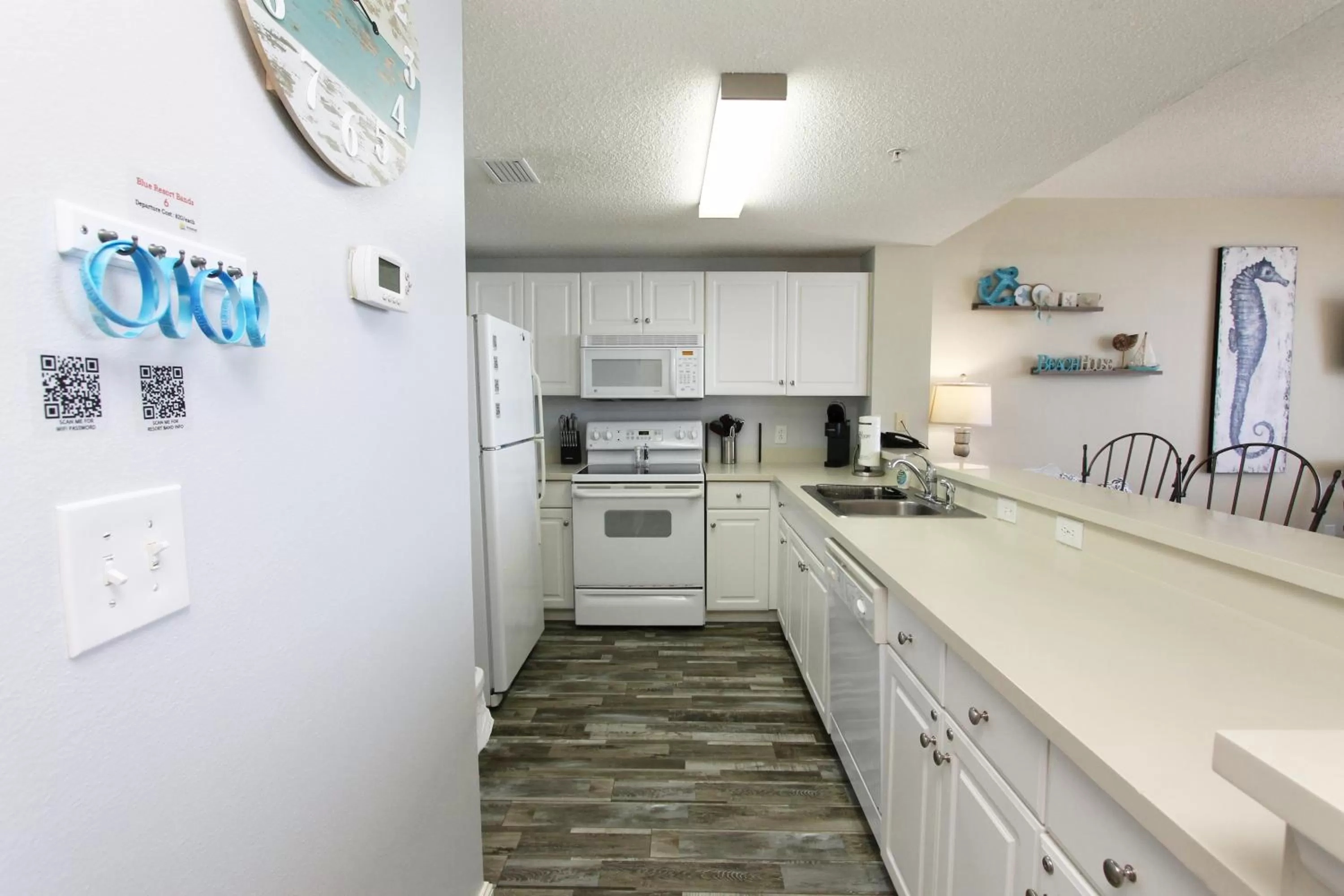 Kitchen or kitchenette, Kitchen/Kitchenette in Majestic Beach Resort, Panama City Beach, Fl