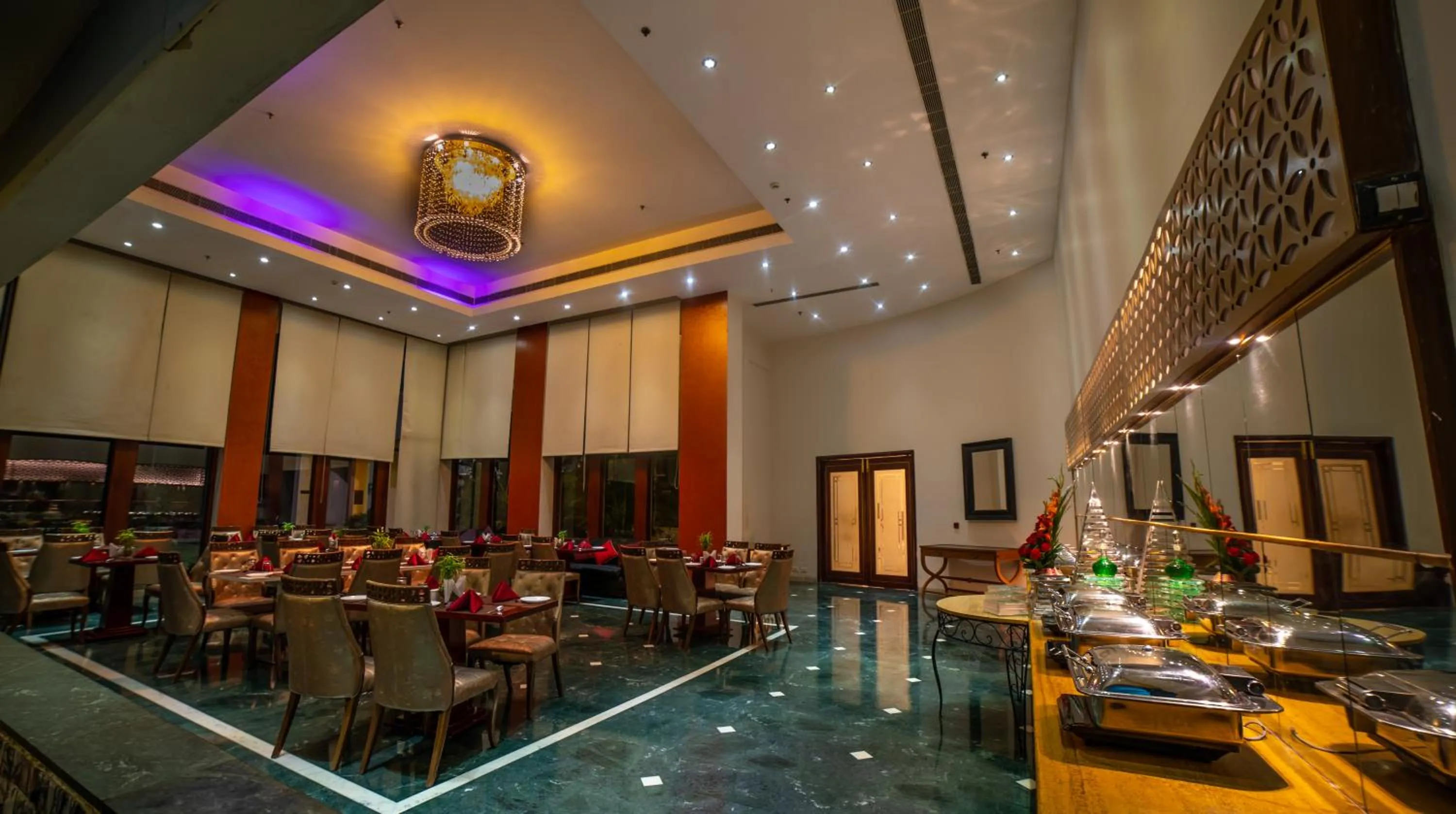 Restaurant/places to eat in Ramada by Wyndham Jaipur Jaisinghpura