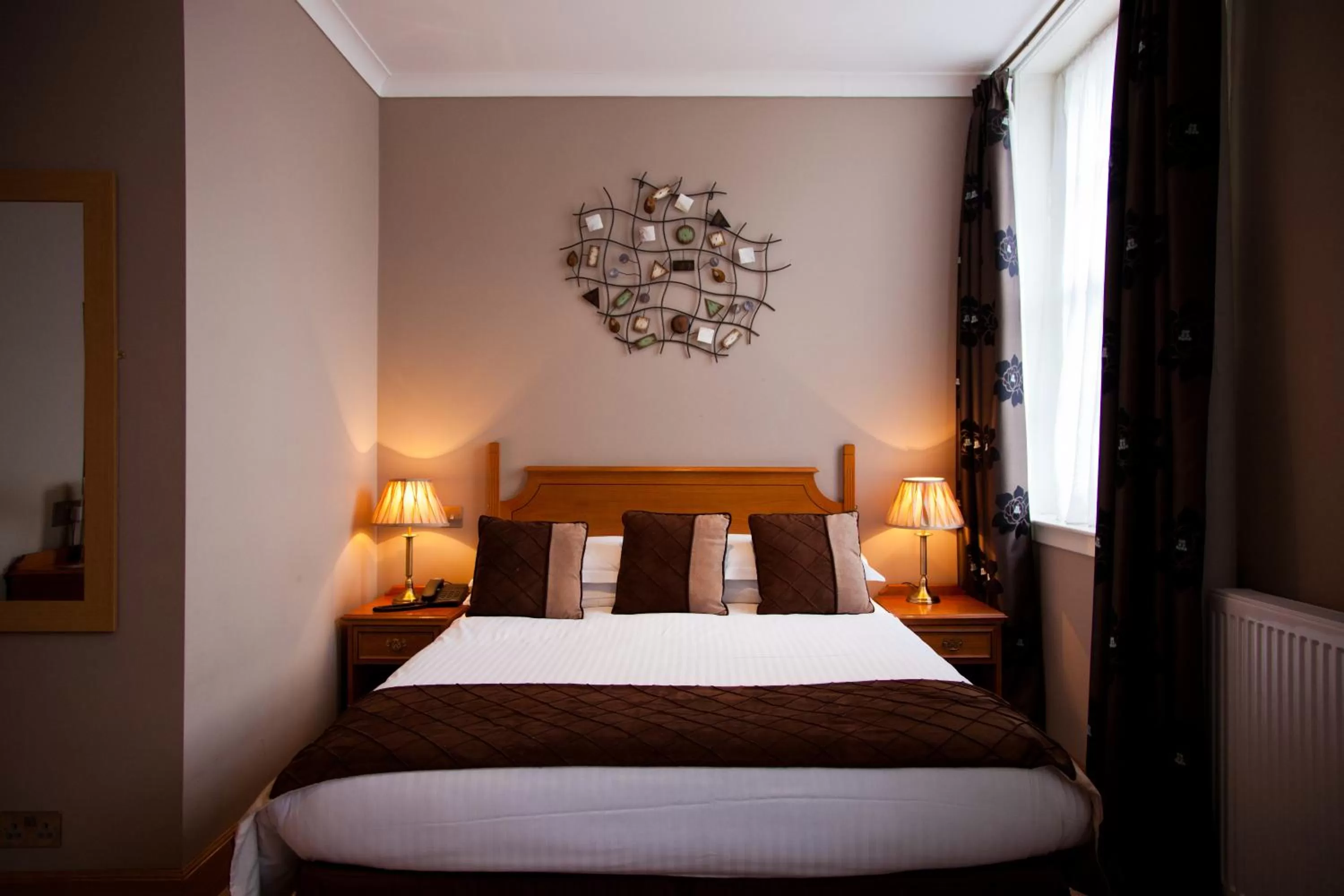 Bed in The City Hotel