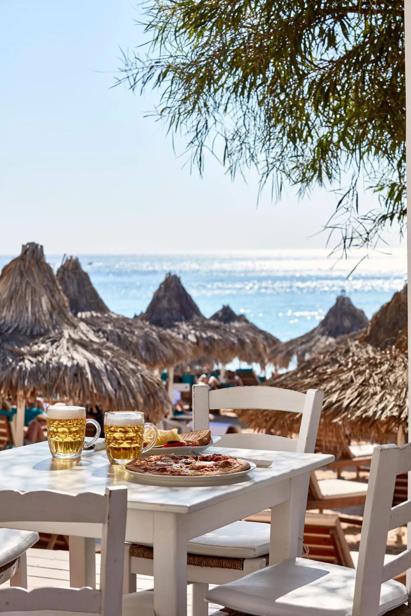 Restaurant/places to eat in Grecian Bay