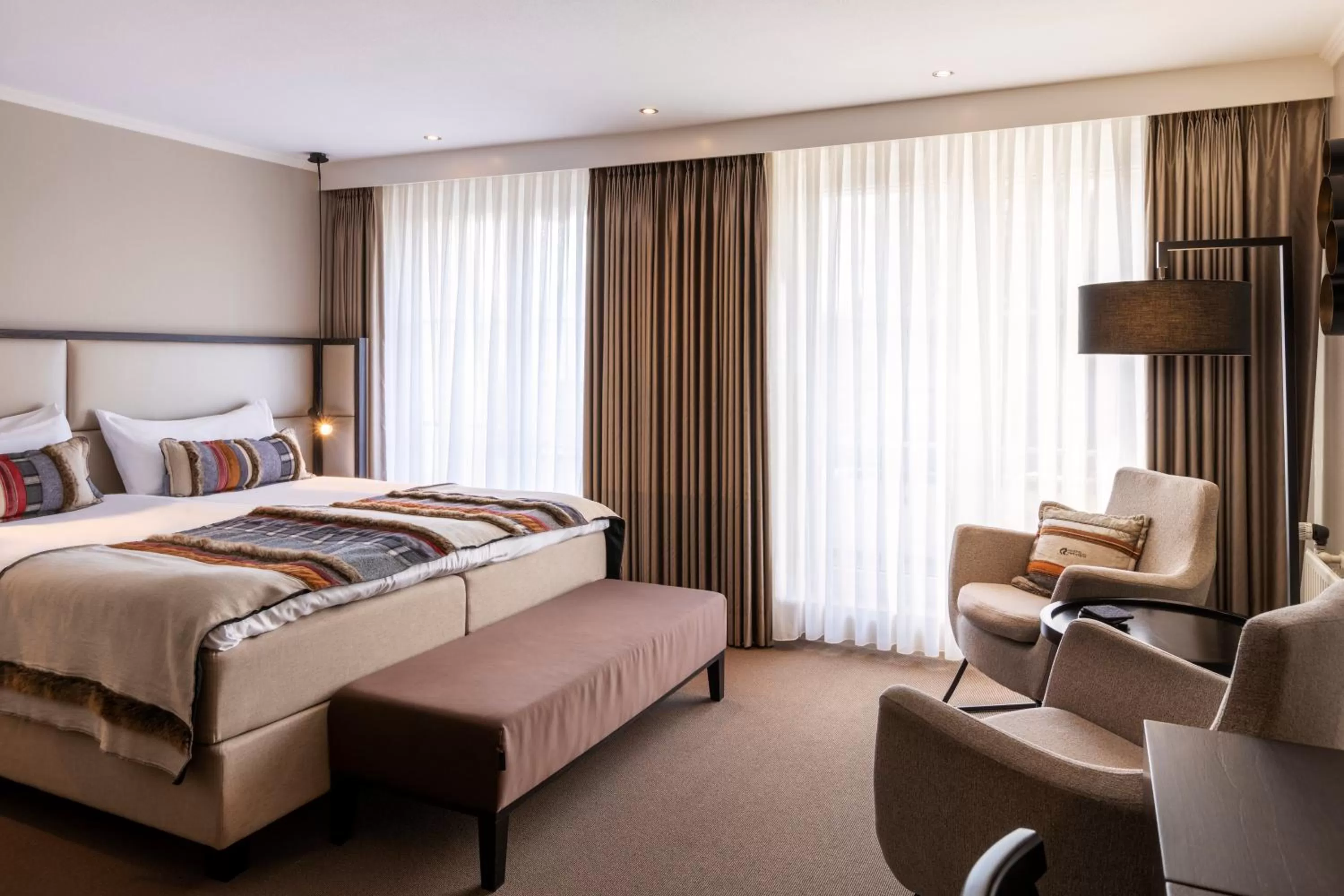 Property building, Bed in Klein Zwitserland