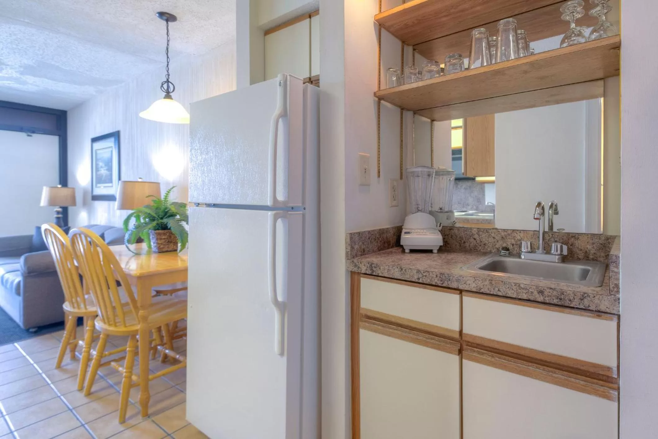 Kitchen/Kitchenette in Kingfisher Inn