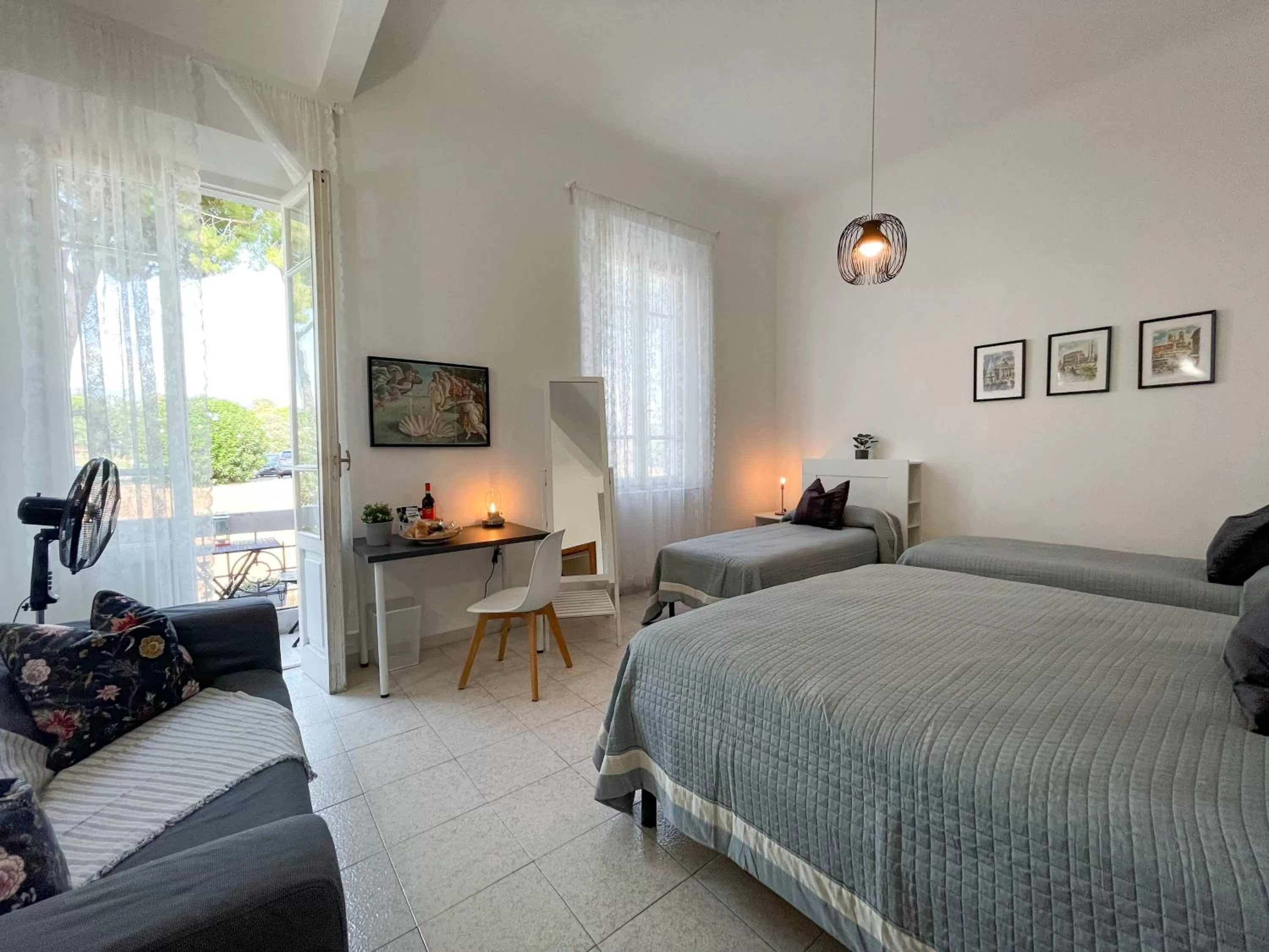 Photo of the whole room in La Casa di Eli