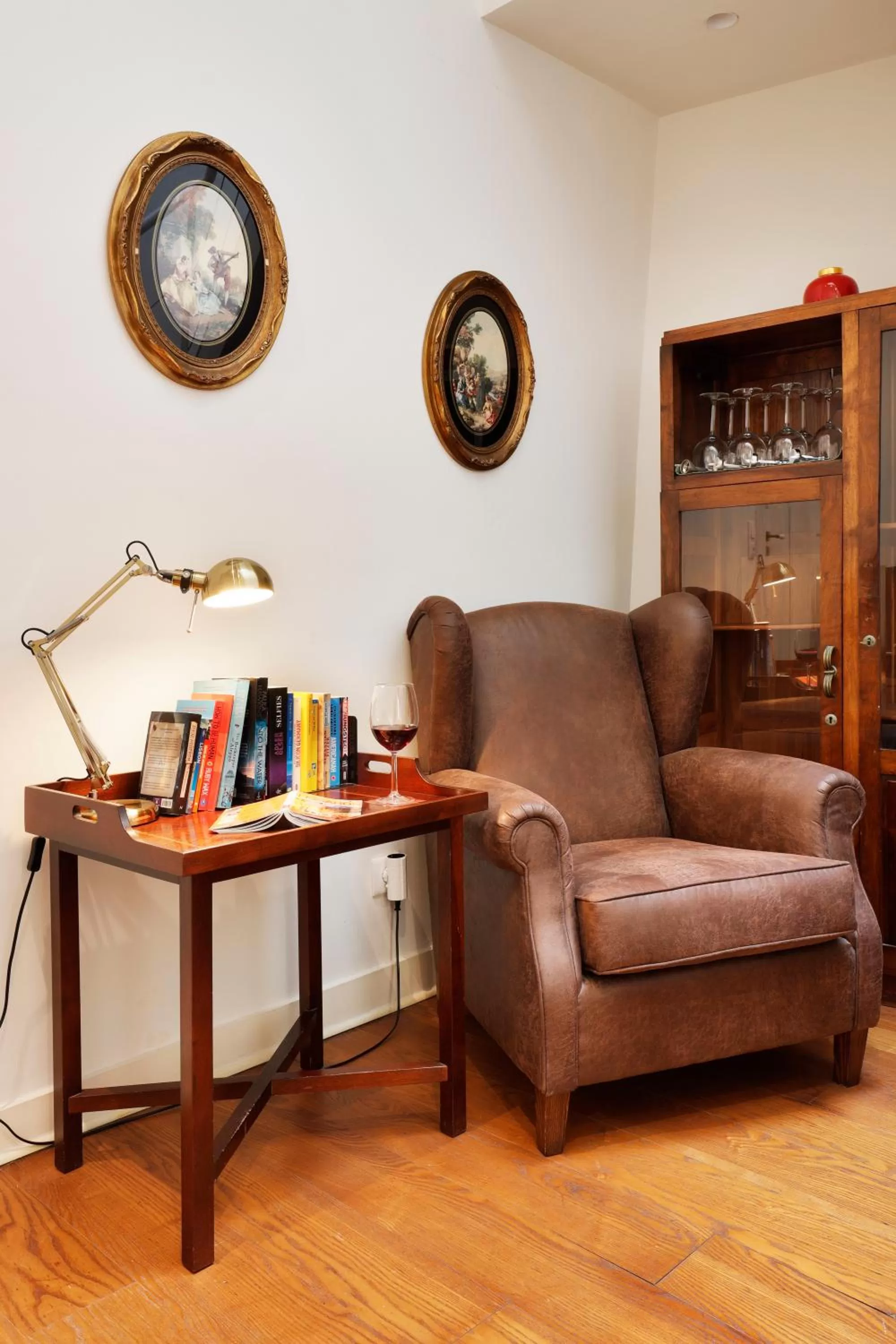 Drinks in 1869 Príncipe Real House