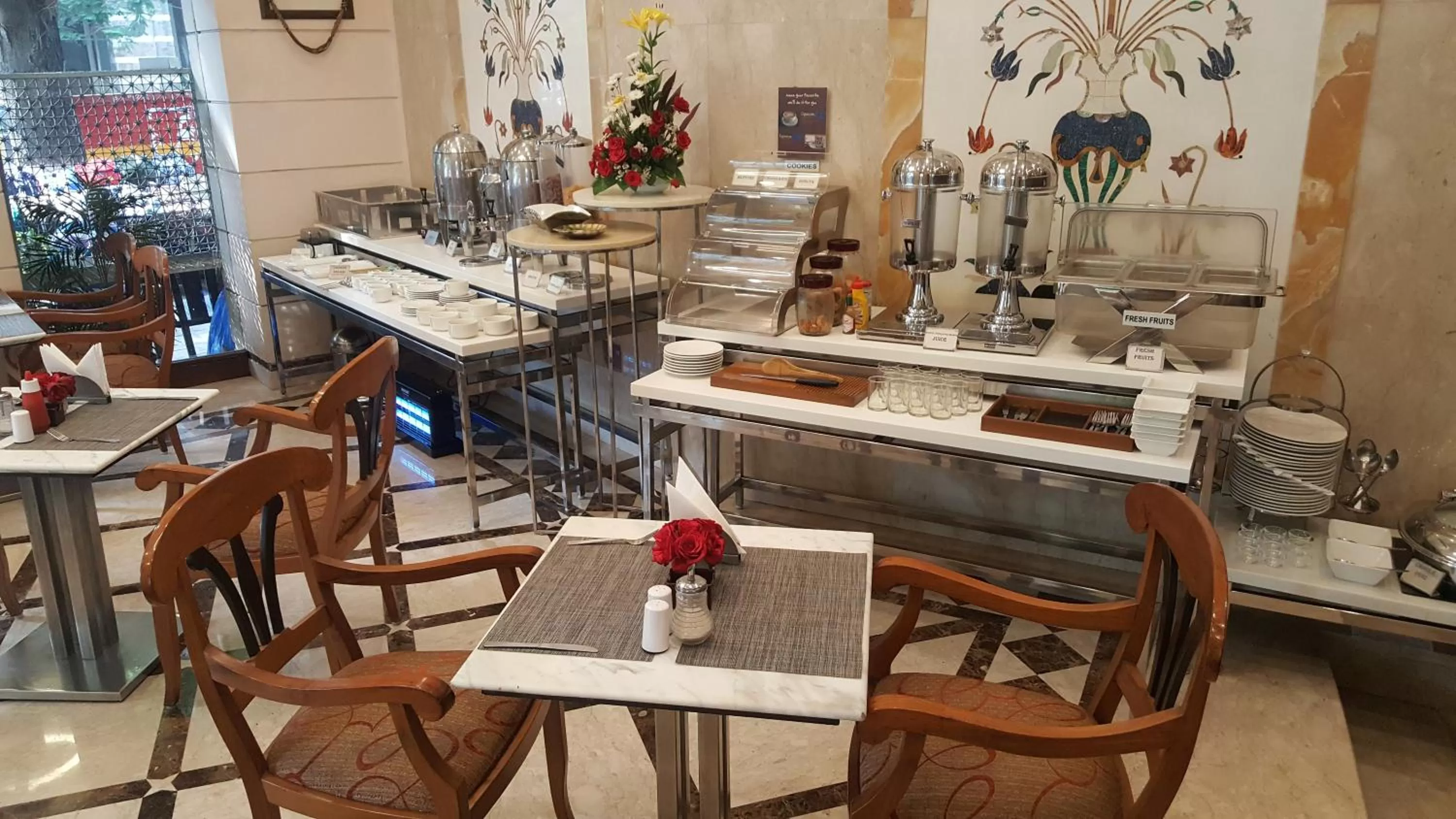 Restaurant/places to eat in Residency Hotel Fort