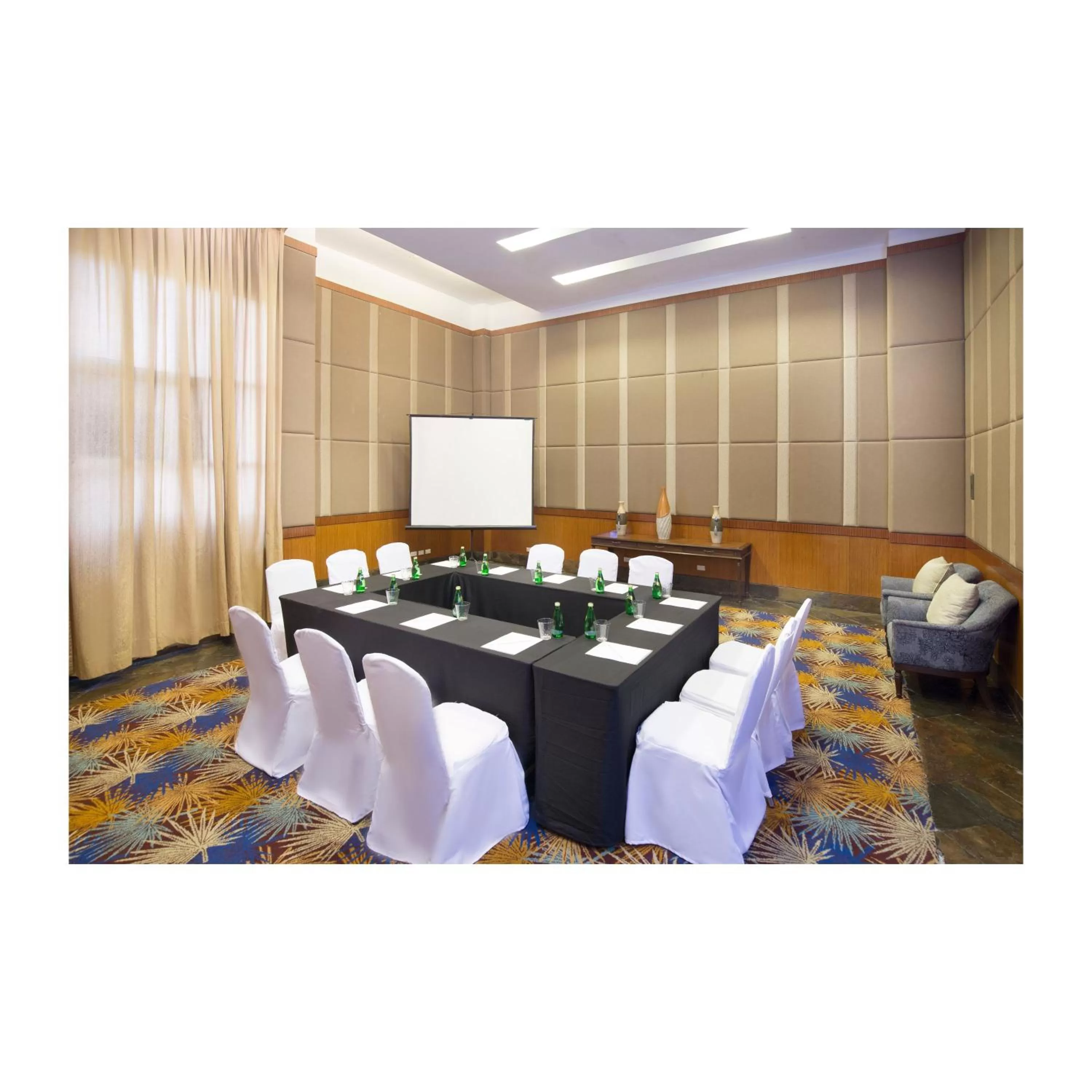 Meeting/conference room in Summit Ridge Tagaytay - Newly Renovated