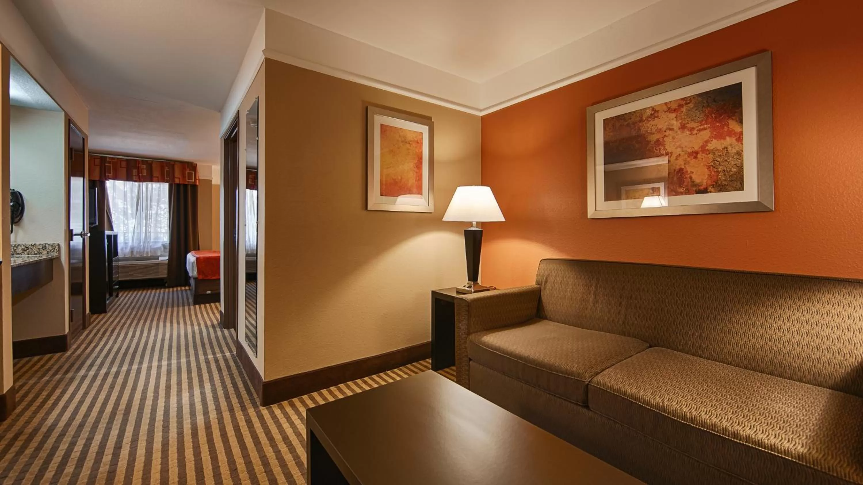 King Suite with Walk-In Shower- Non-Smoking/Disability Access in Best Western Bayou Inn and Suites