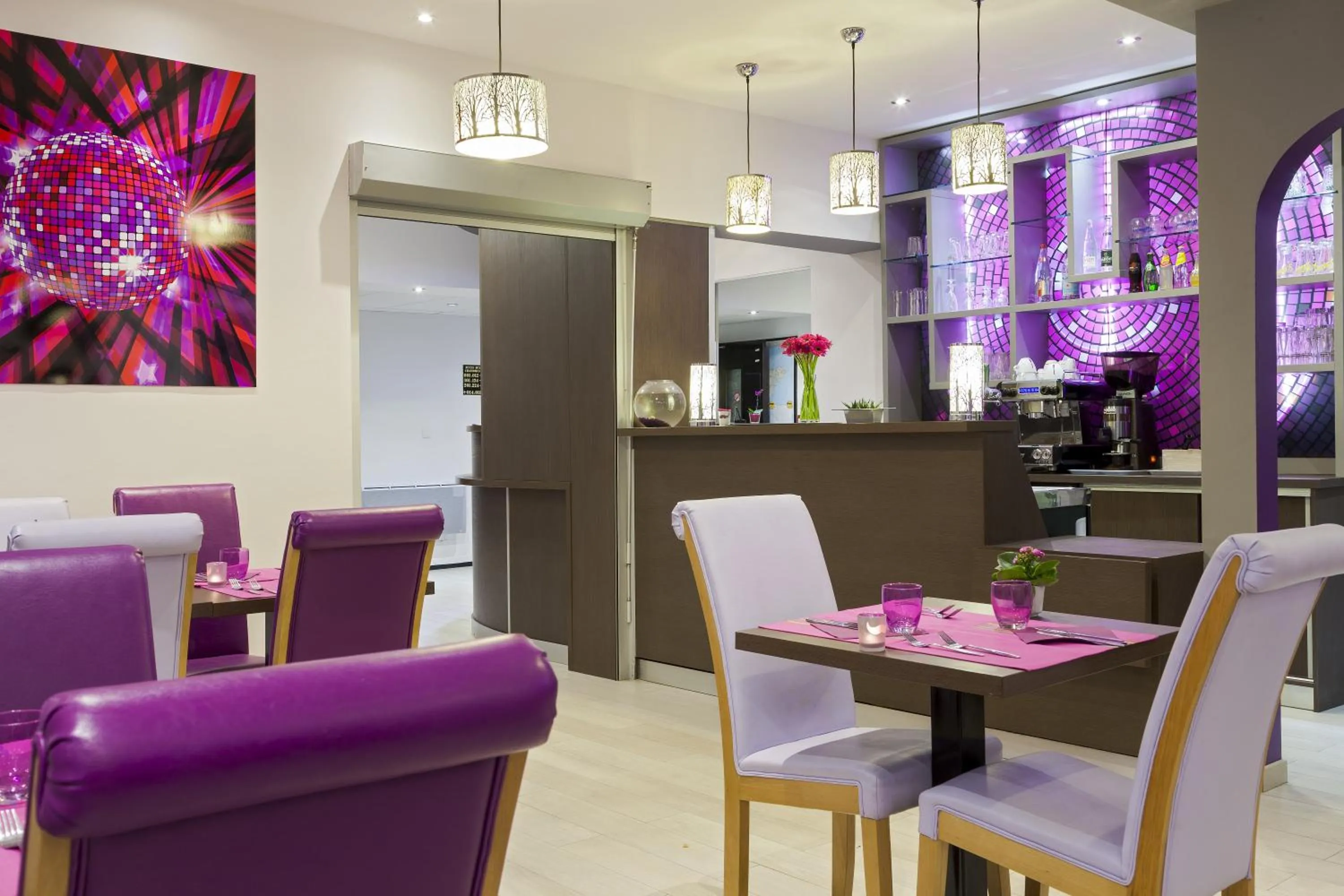 Restaurant/places to eat in Comfort Hotel Orléans Olivet