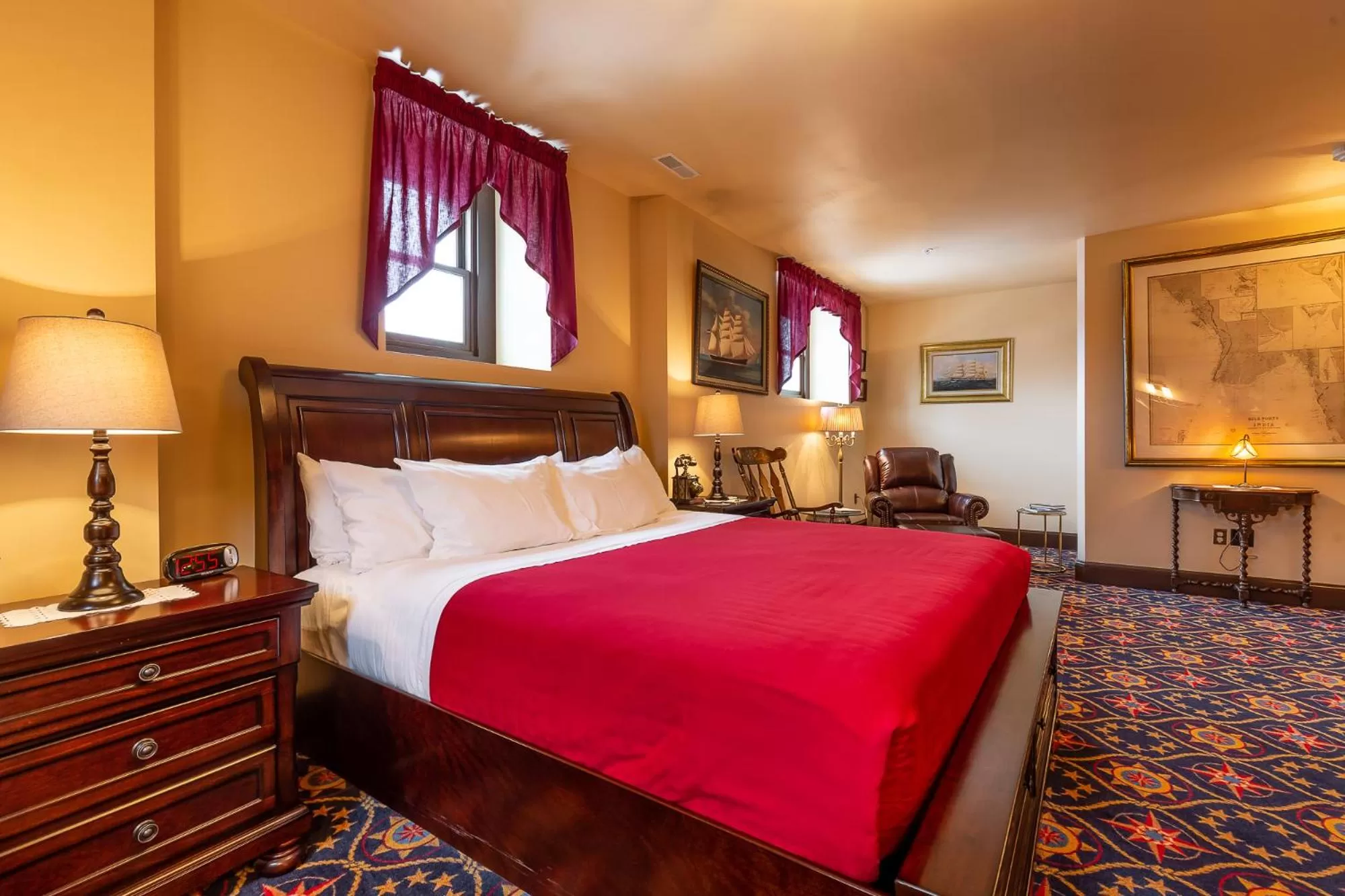 Bed in Steele Mansion Inn & Gathering Hub