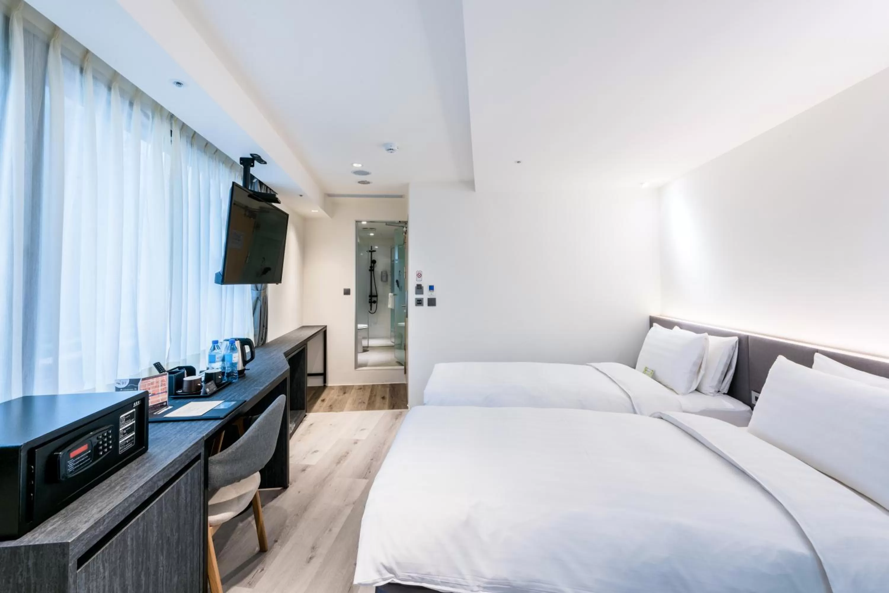 TV and multimedia, Bed in RF Hotel - Zhongxiao
