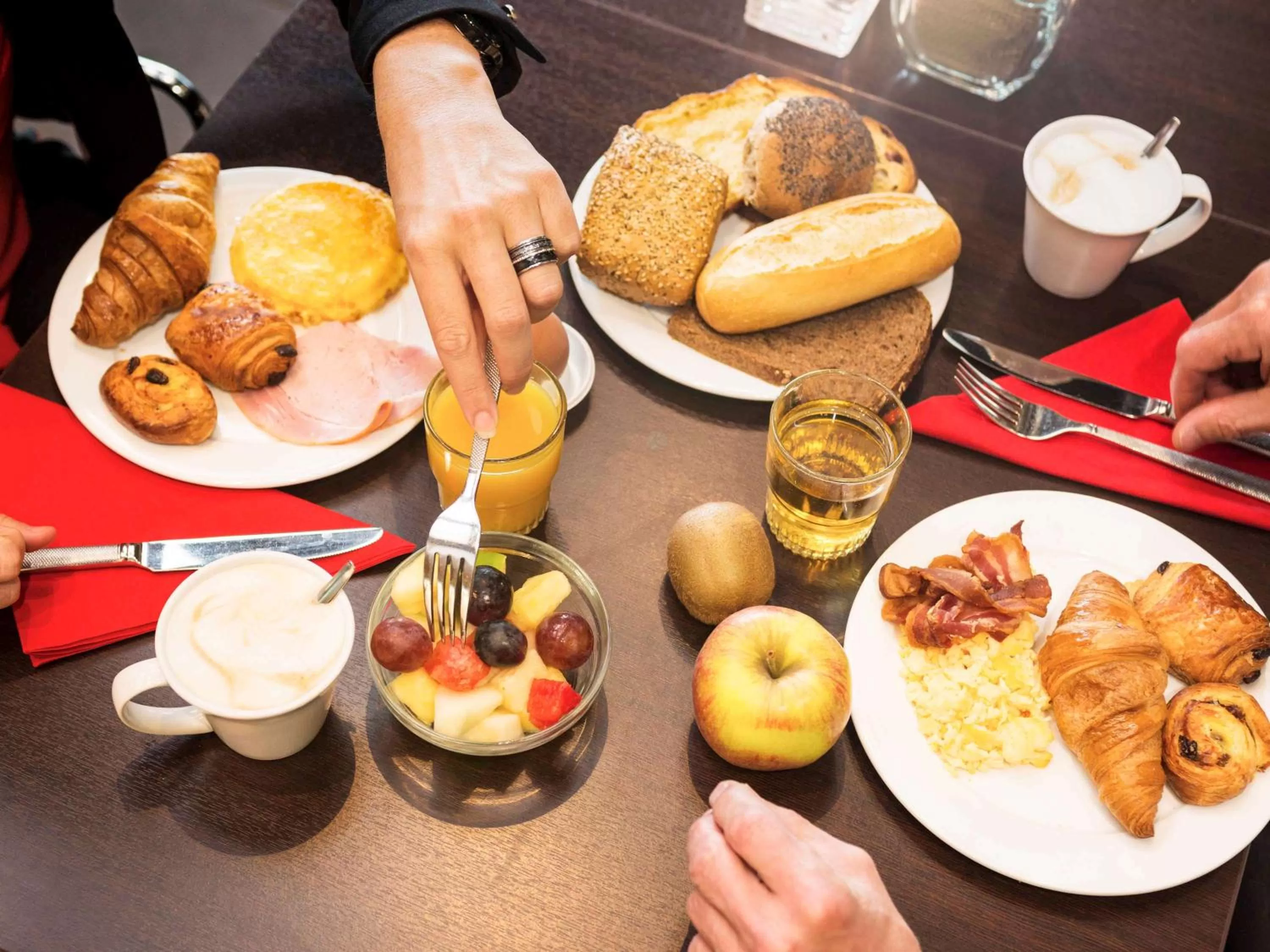 Restaurant/places to eat in ibis Leiden Centre