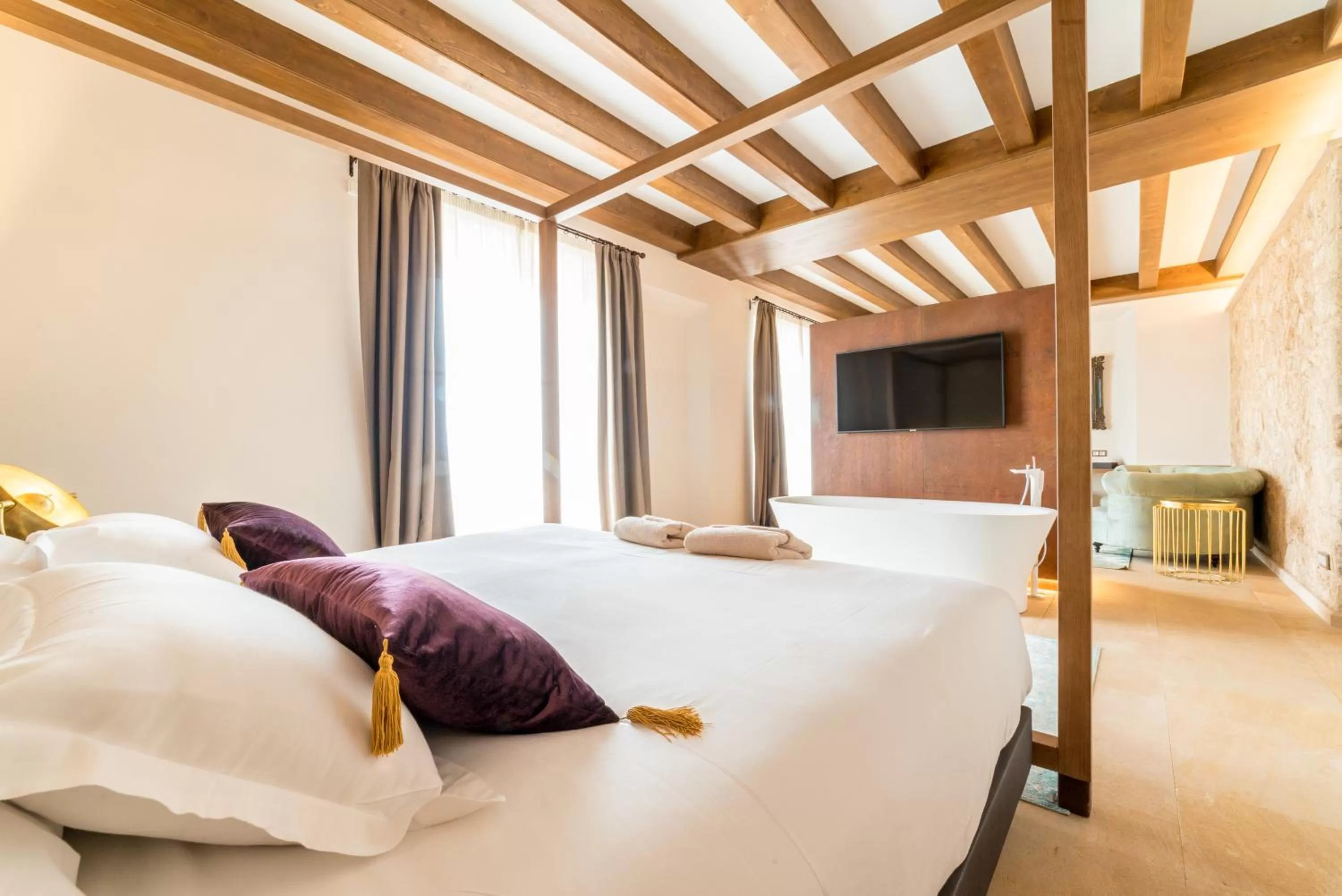 Photo of the whole room, Bed in Hotel Creu de Tau Art&Spa-Adults only