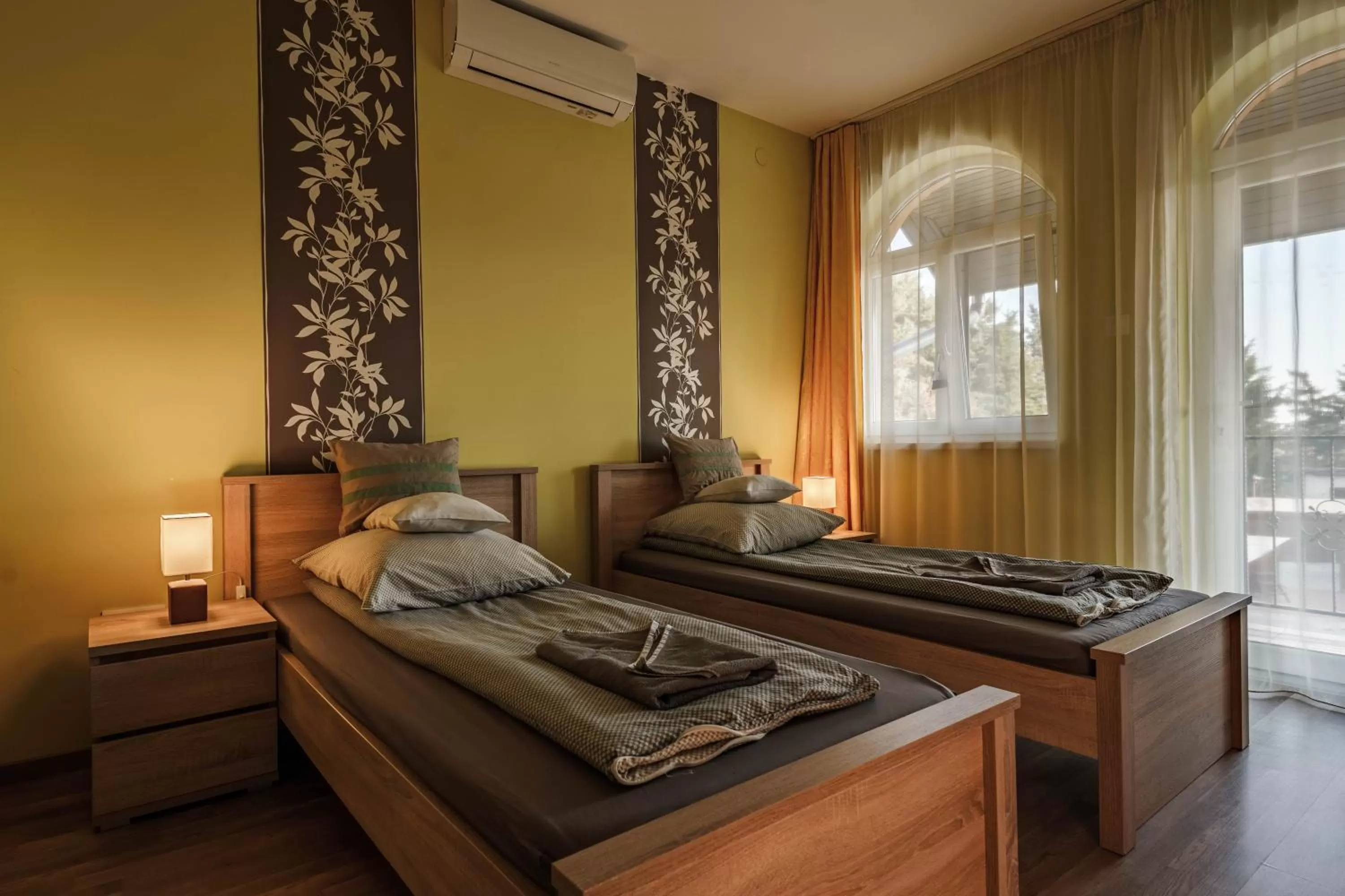 Bed in Garden Vendégház Makó